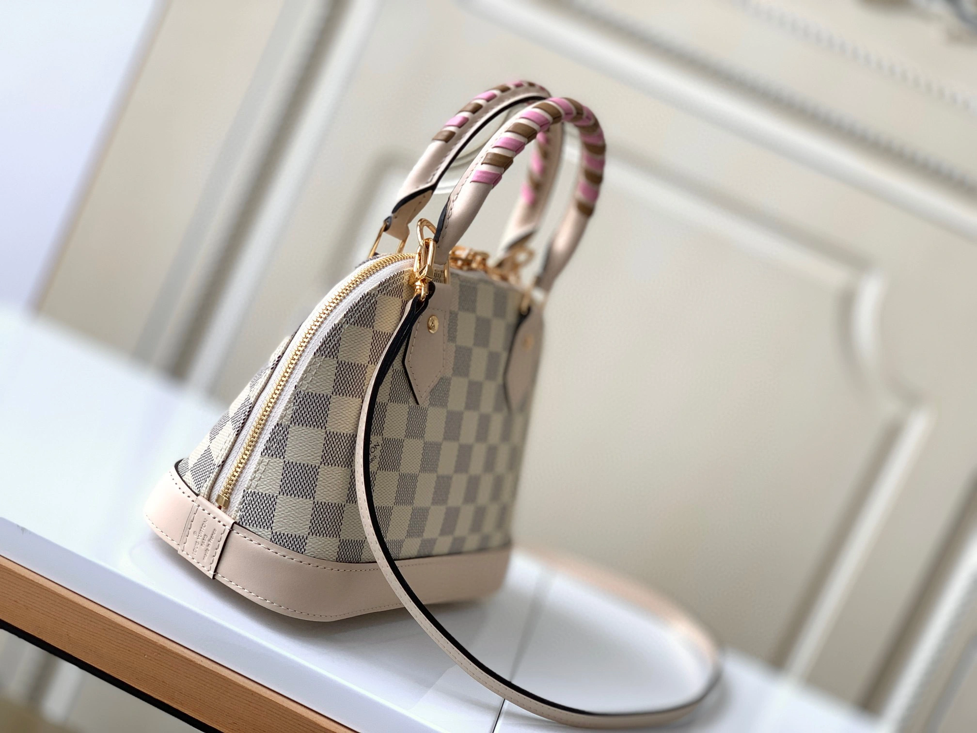 &MOMO- N45294 item：B-B000E2609C