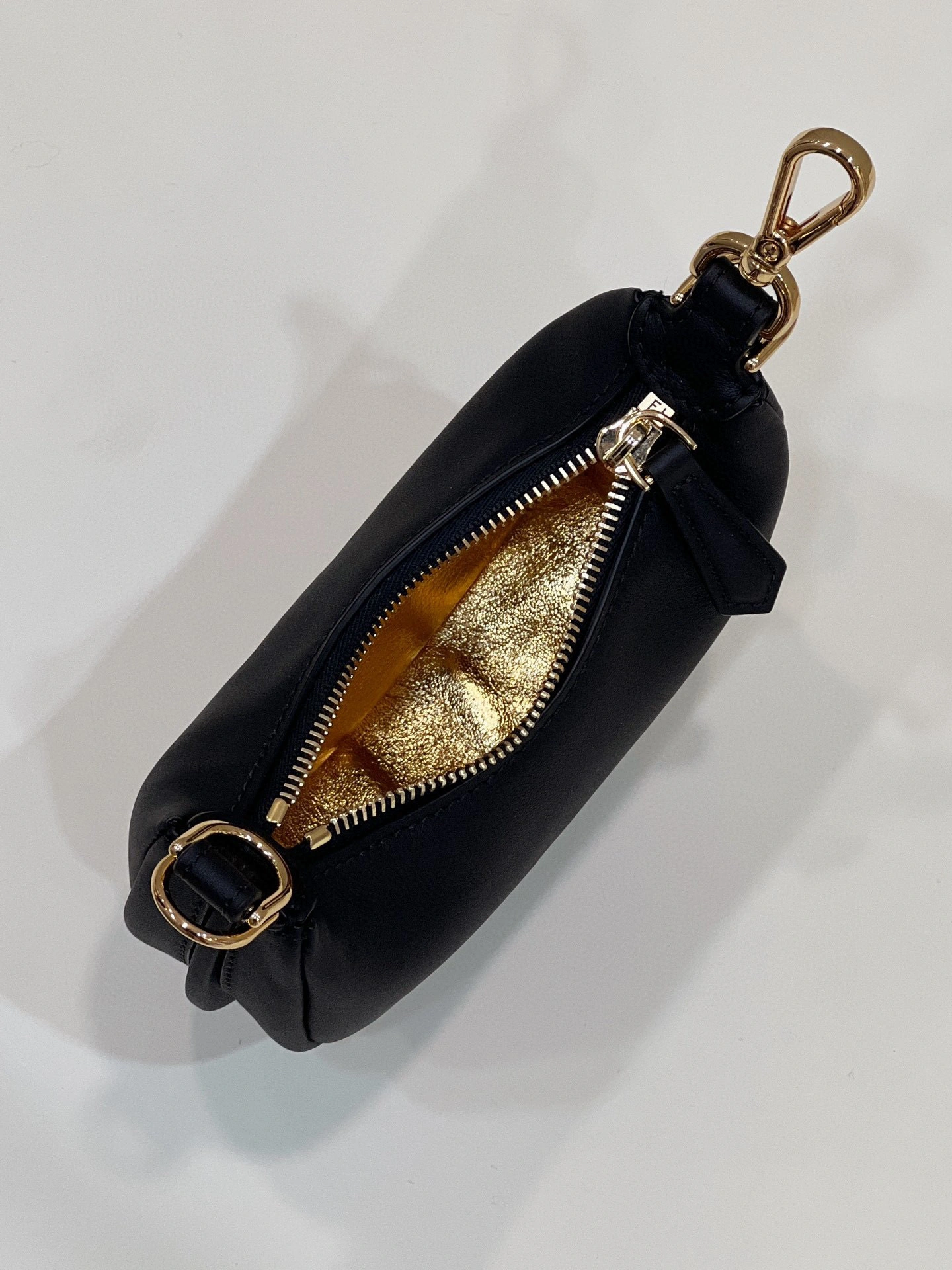 MOMO- Nano graphy item:B-B000C1403T