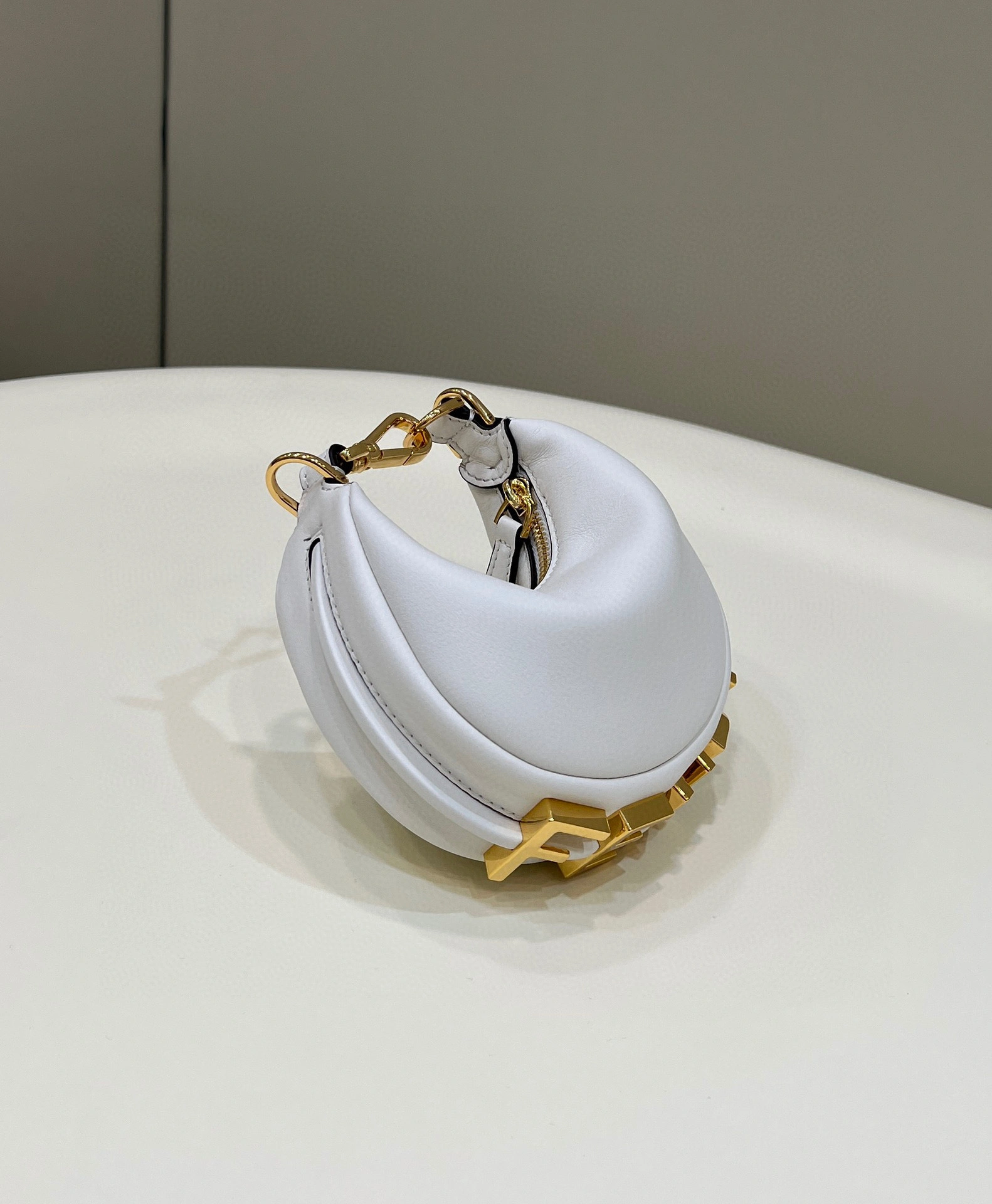 MOMO- Nano graphy item:B-B000C1404T