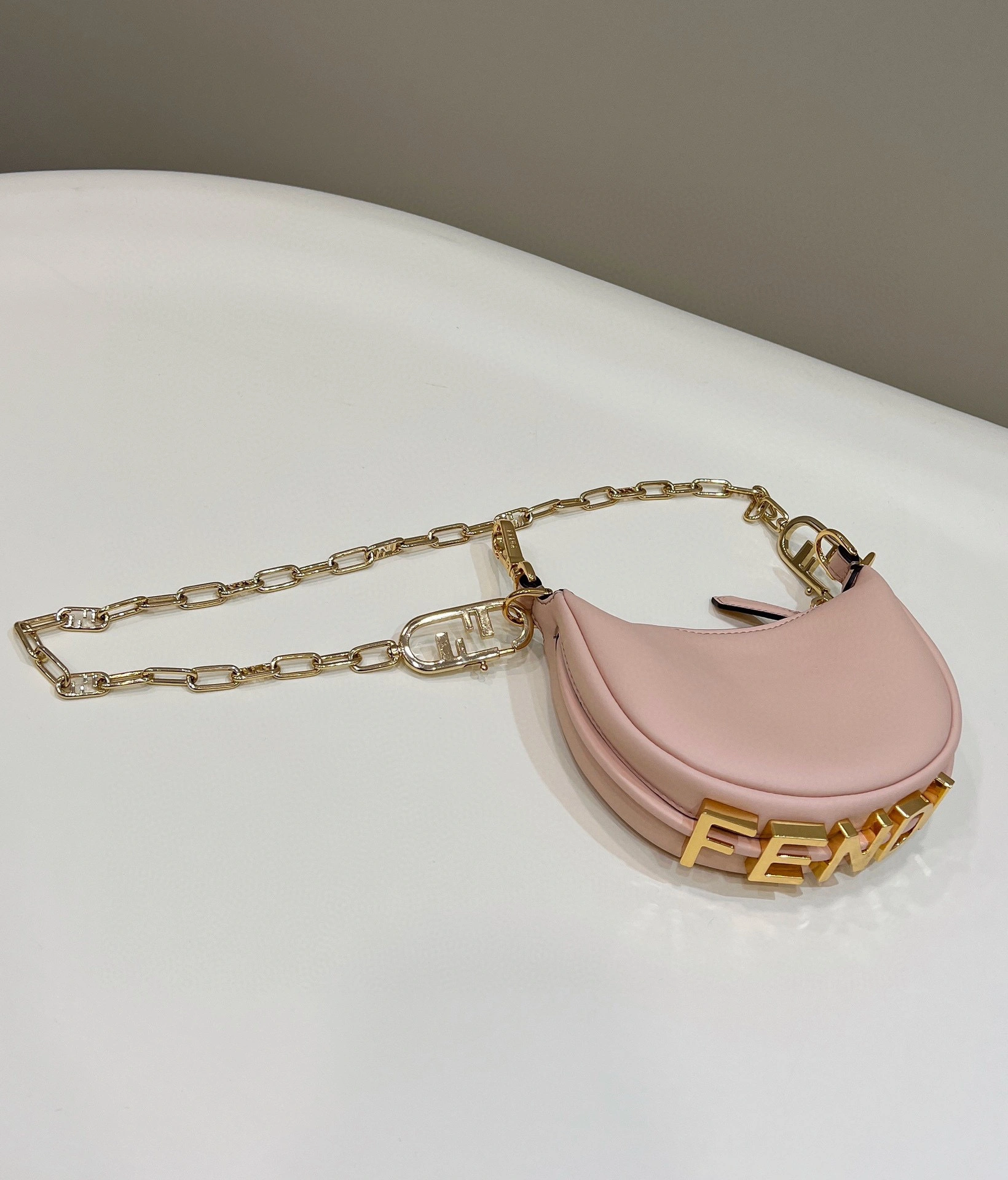 MOMO- Nano graphy item:B-B000C1405T