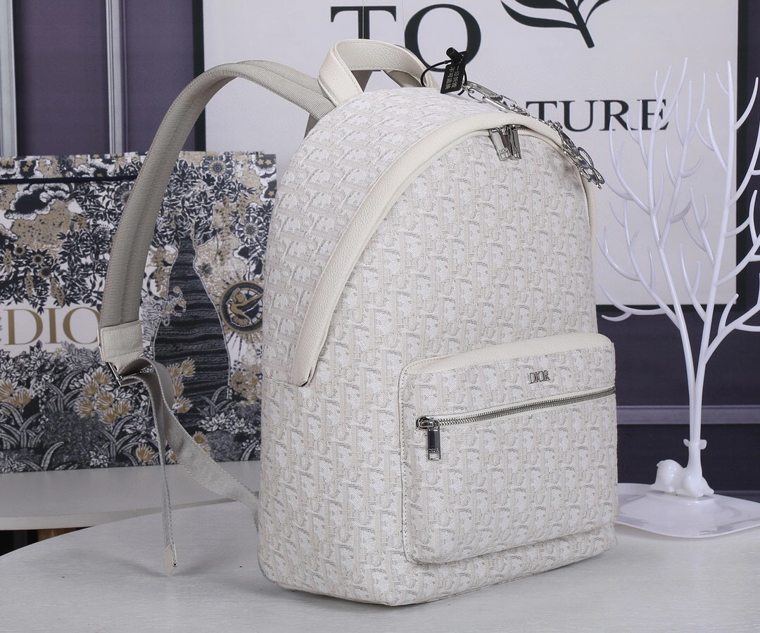 MOMO- OBLIQUE item:A-B063L2566