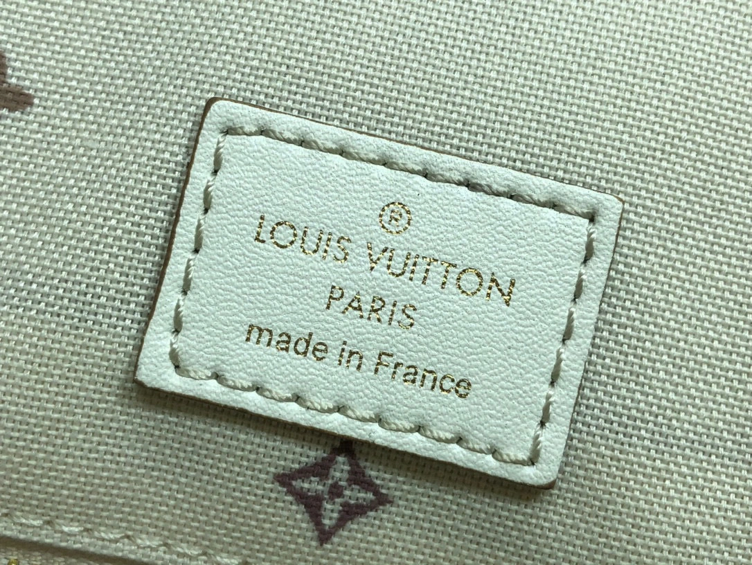 MOMO- ONTHEGO m20510 Monogram Toron item：B-B063E1727C