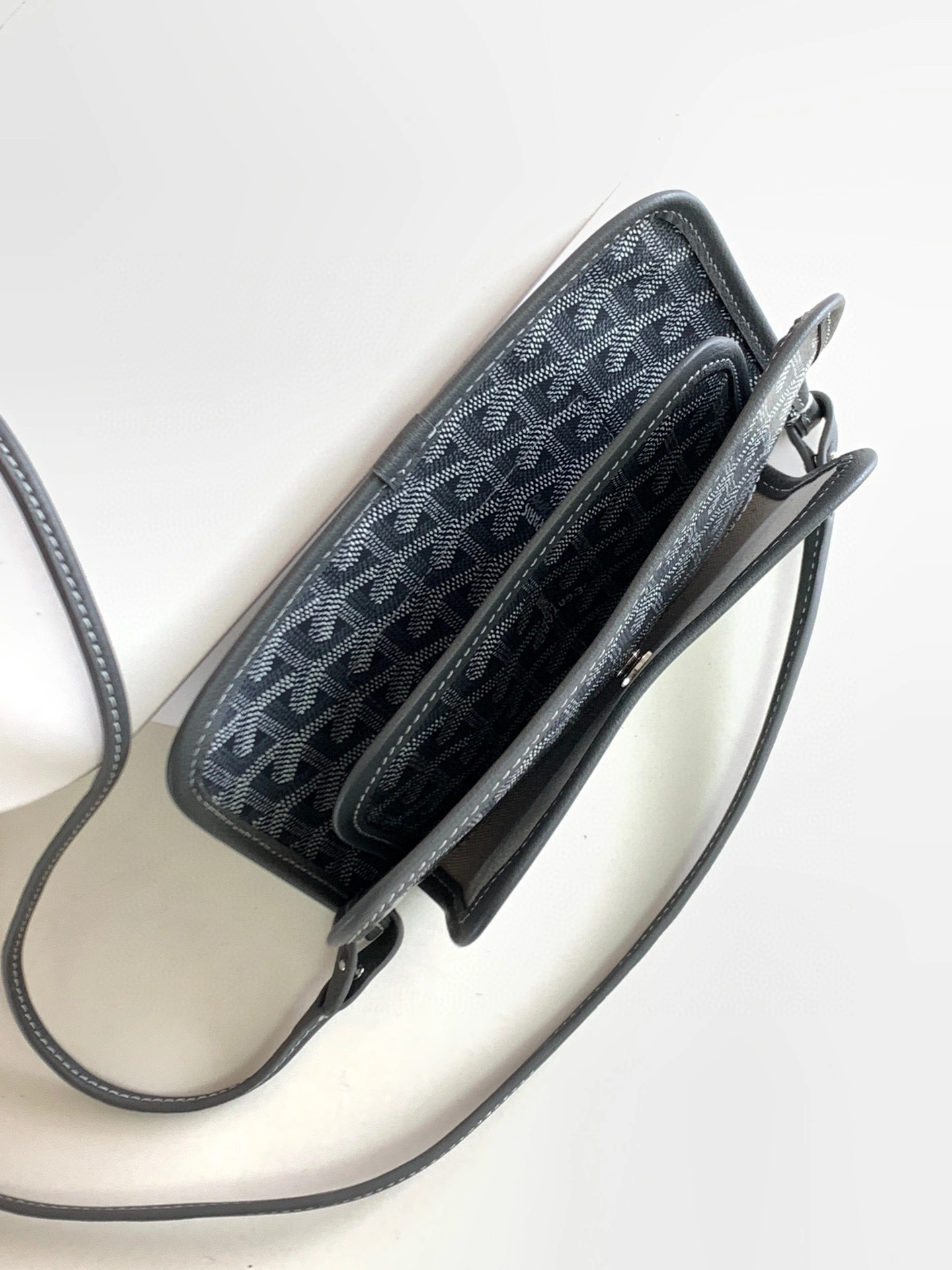 MOMO- PLUMETPMLTY Plumet Pocket Wallet item：B-B563F2402C