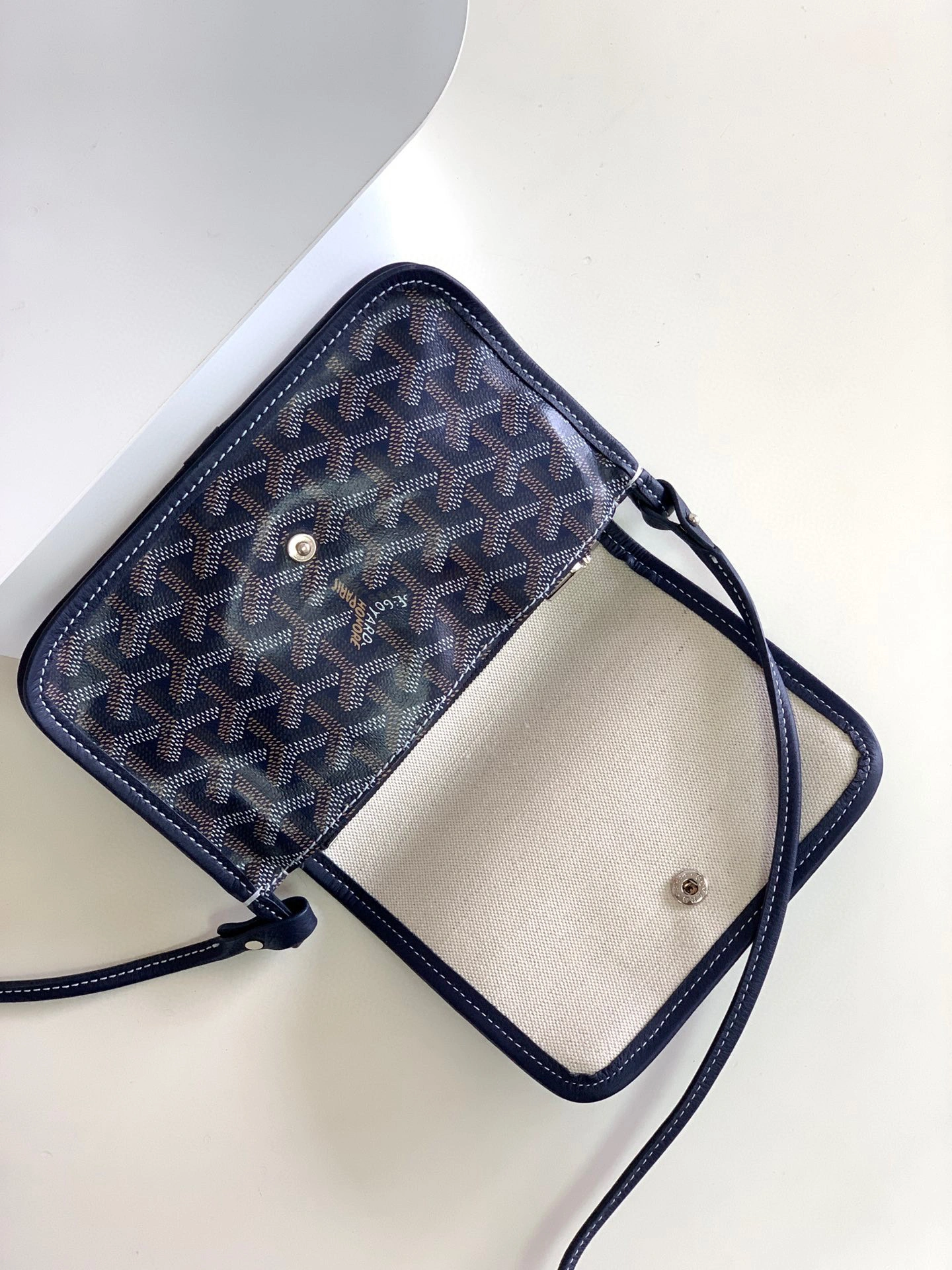 MOMO- PLUMETPMLTY Plumet Pocket Wallet item：B-B563F2404C