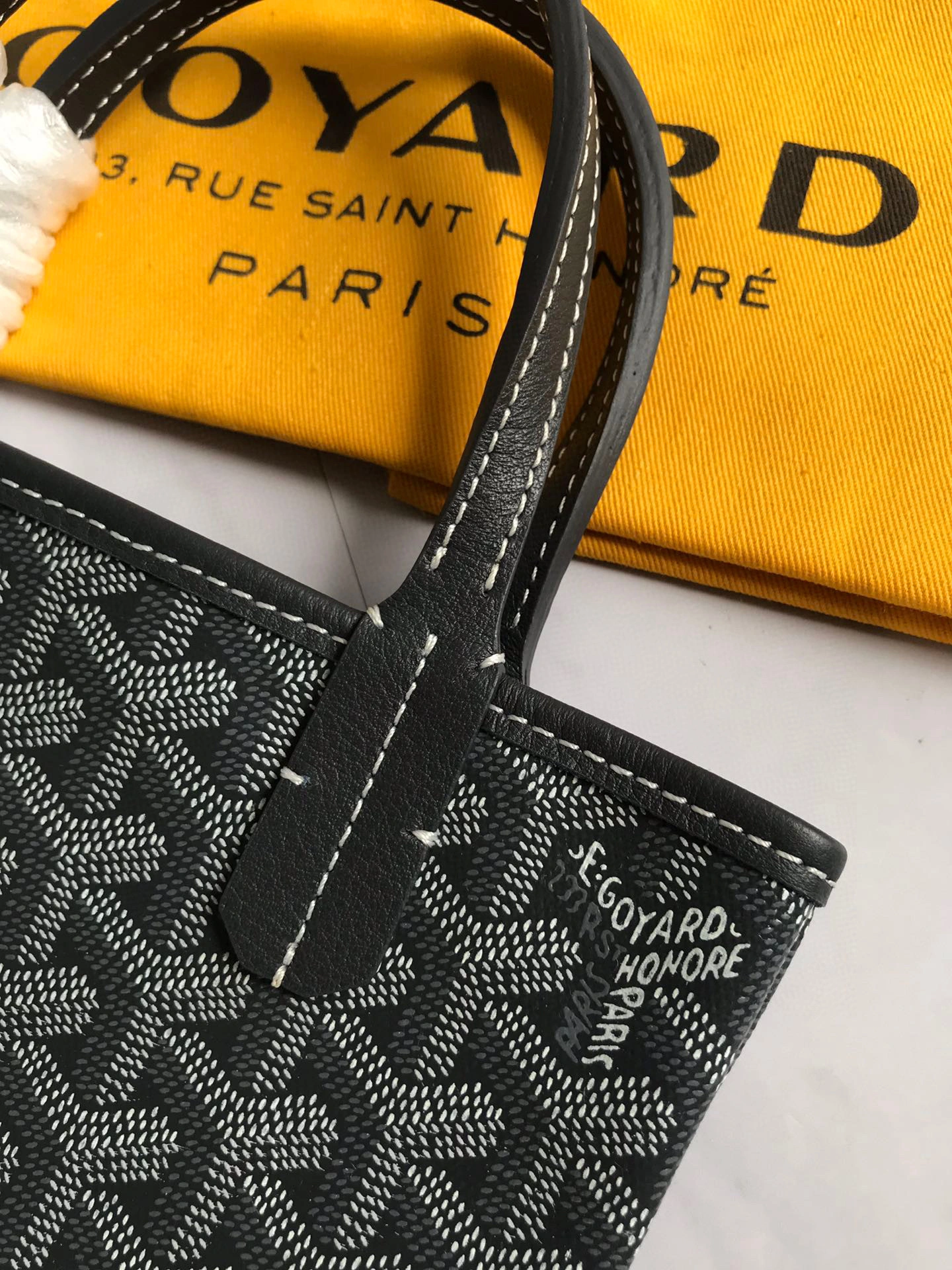 MOMO- Poitiers item：B-B063F3001C
