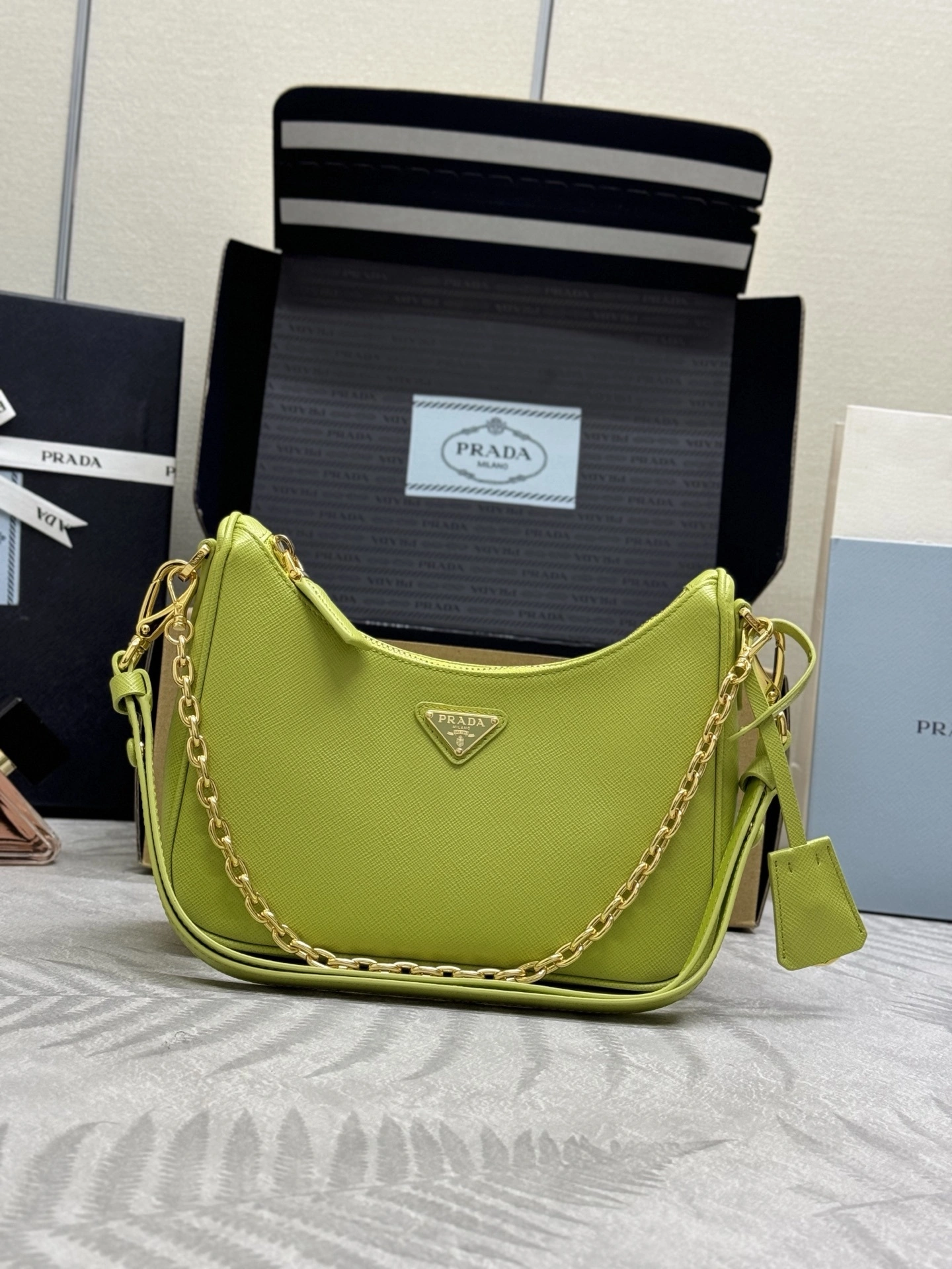 MOMO--Pr141 1BA463-1BC204_NZV_F0S1V high quality version item:E-B000K0632