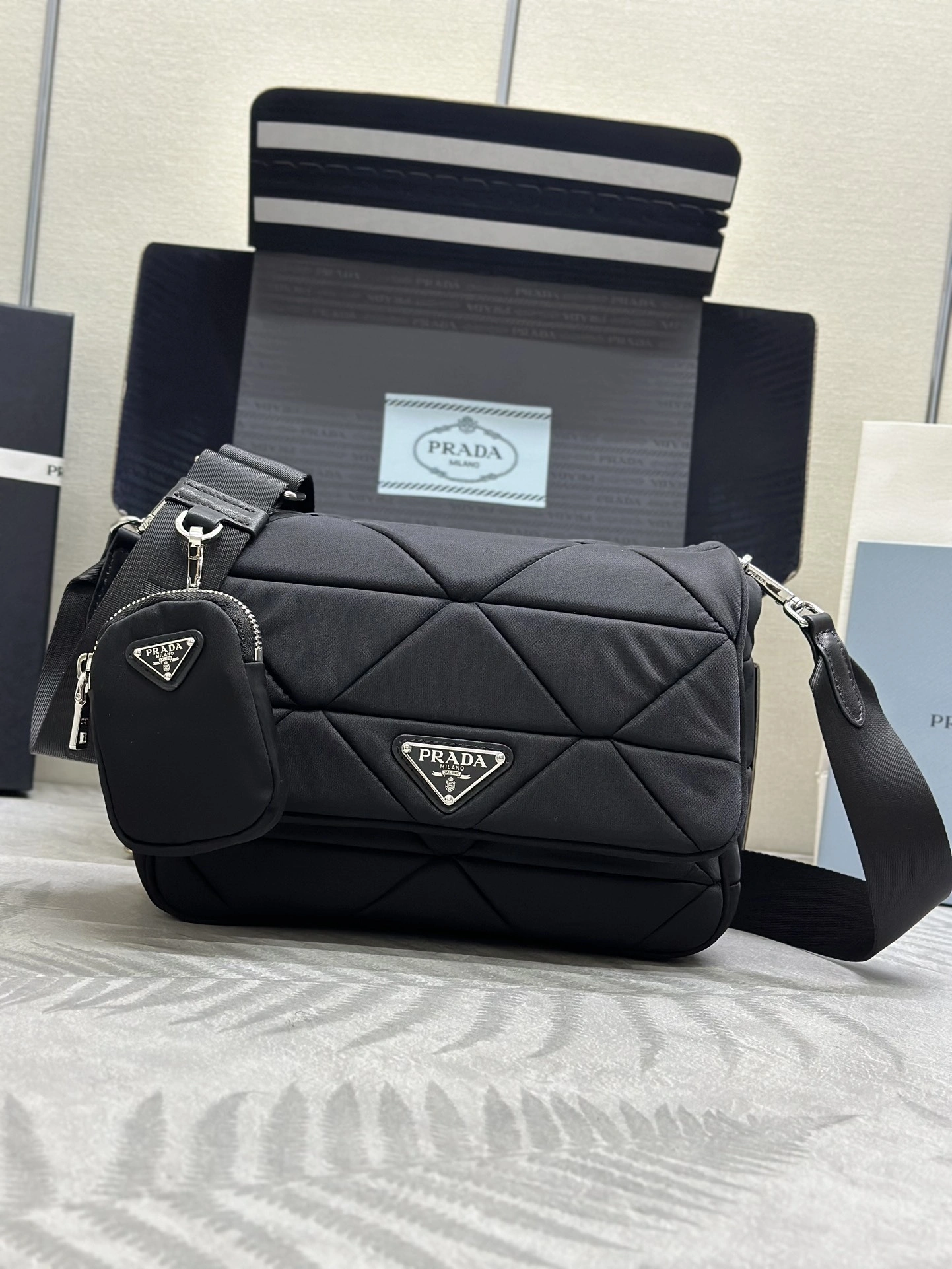 MOMO--Pr141 1BA463-1BD290-2DJN-F0002-V-O1O high quality version item:E-B000K0628