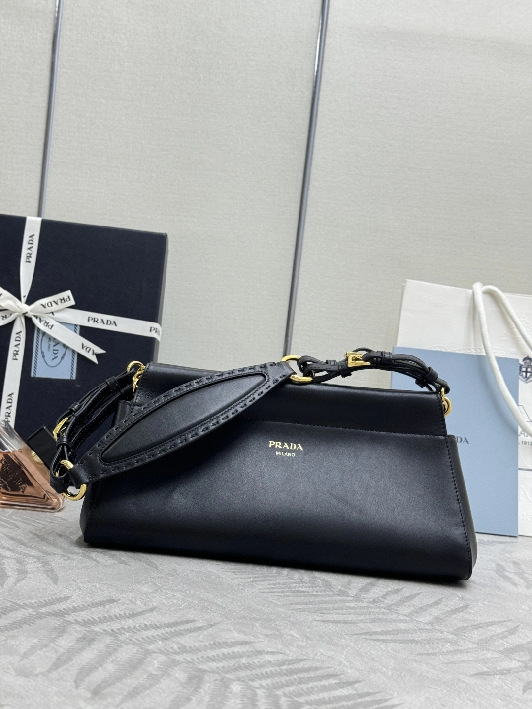 MOMO--Pr141 1BC262_2HIA_F0002_V_SOO high quality version Enchaîné item:E-B000K0719