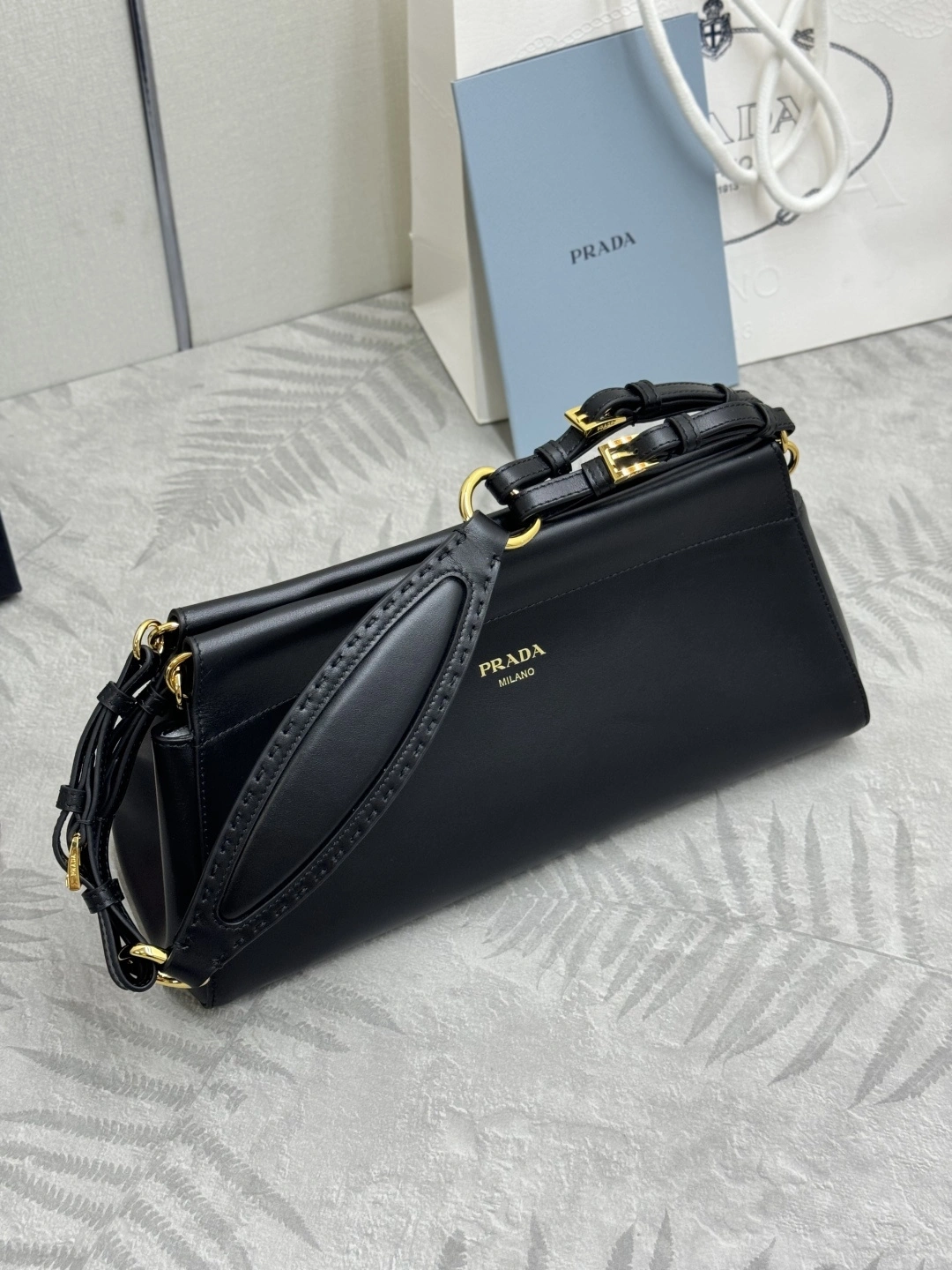 MOMO--Pr141 1BC262_2HIA_F0002_V_SOO high quality version Enchaîné item:E-B000K0719