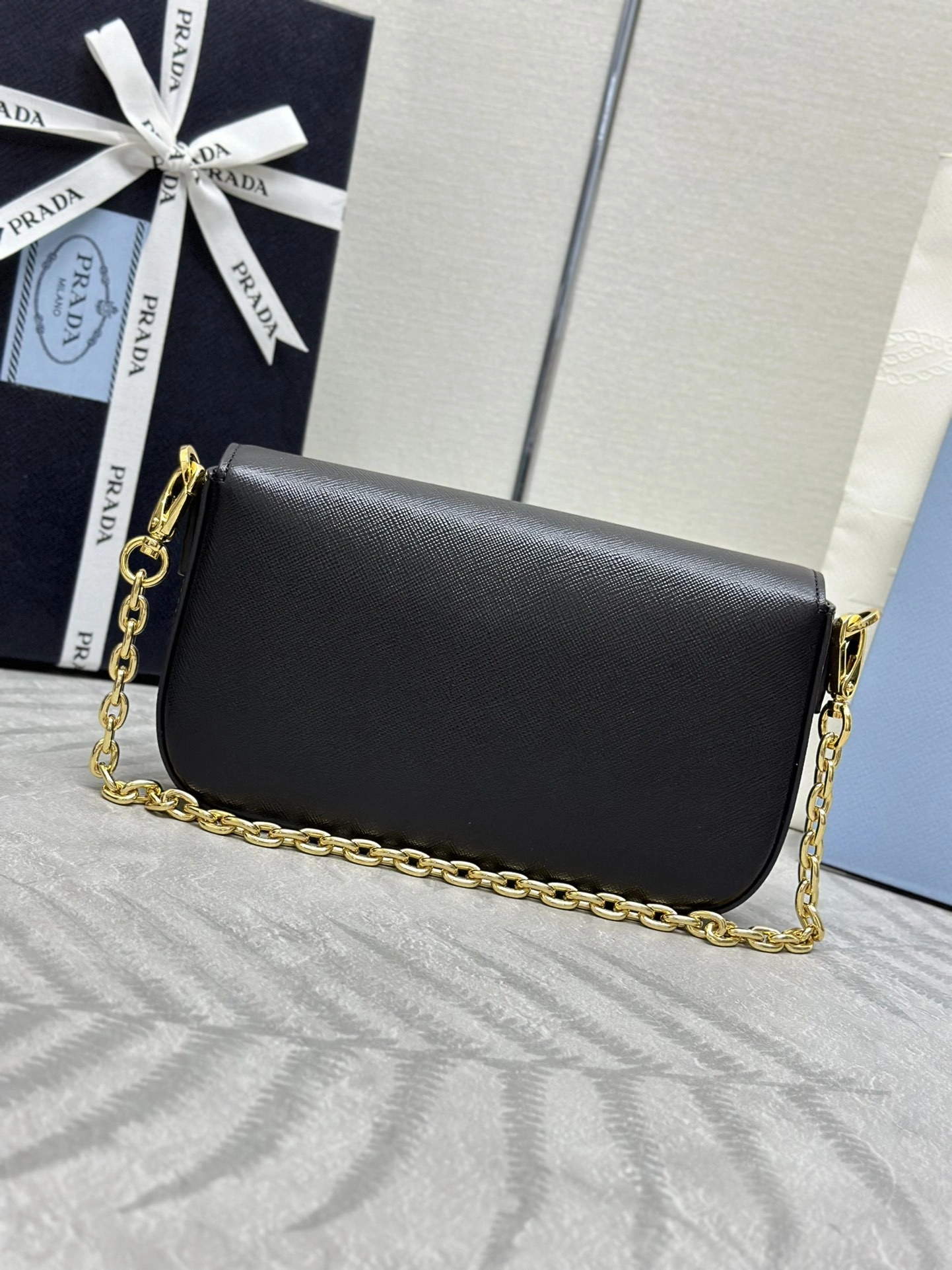 MOMO--Pr141 1BD356-NZV-F0002 high quality version cowhide item:E-B000K0650