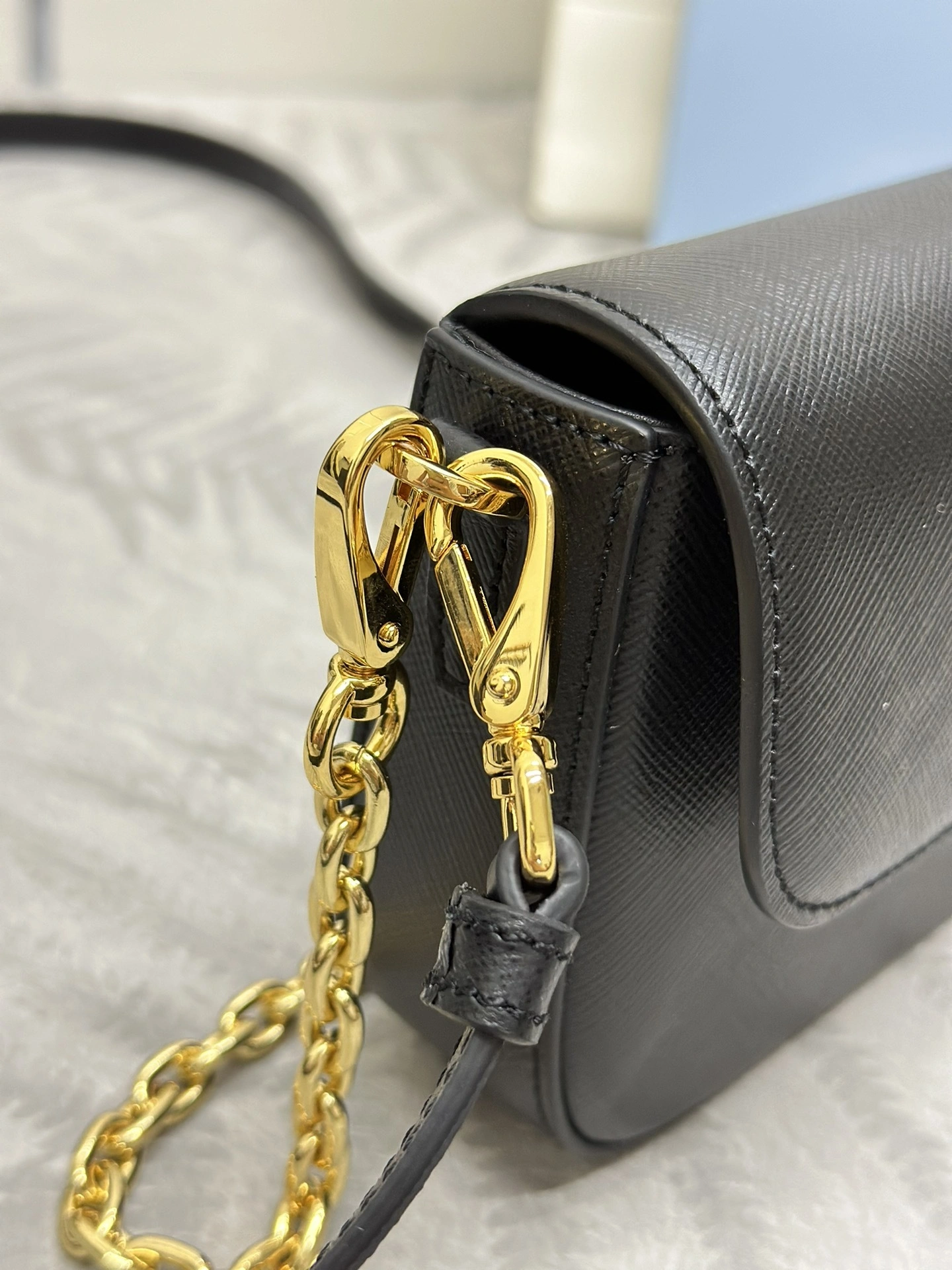 MOMO--Pr141 1BD356-NZV-F0002 high quality version cowhide item:E-B000K0650