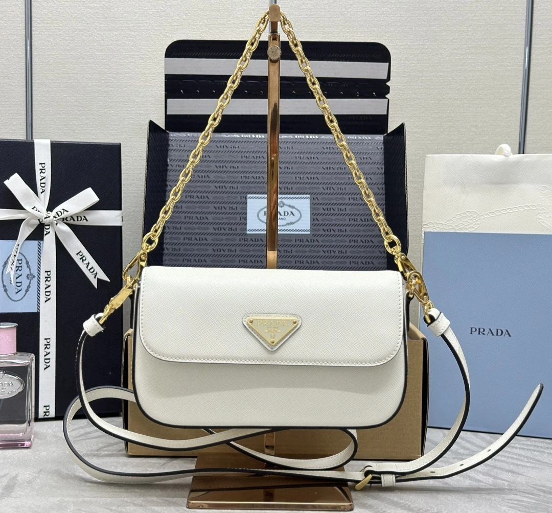 MOMO--Pr141 1BD356_NZV_F0PG7 high quality version cowhide item:E-B000K0602