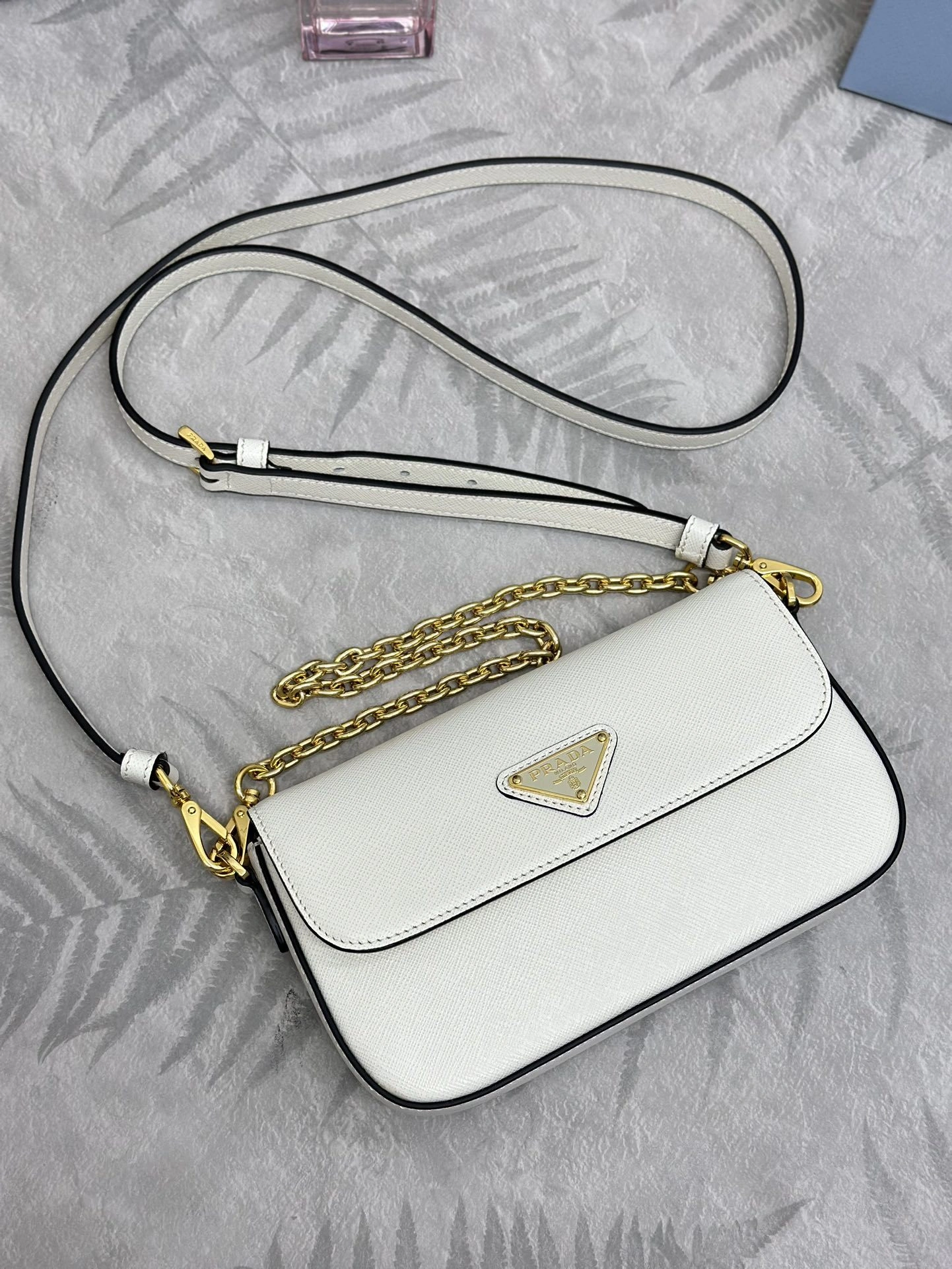 MOMO--Pr141 1BD356_NZV_F0PG7 high quality version cowhide item:E-B000K0602