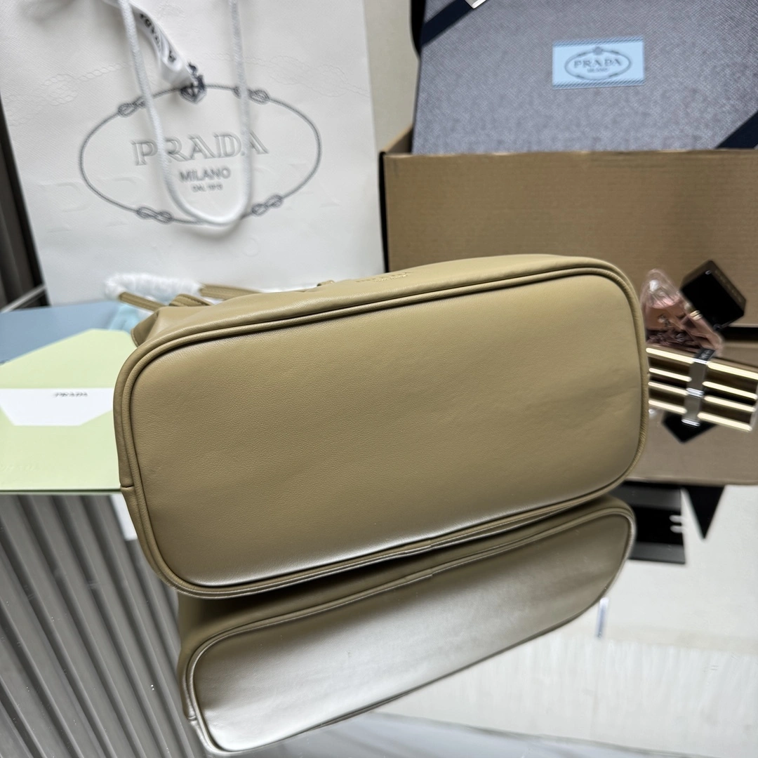 MOMO- Pr141 1BG586_2DX8_F0036 high quality version sheephide item：E-B177I2608
