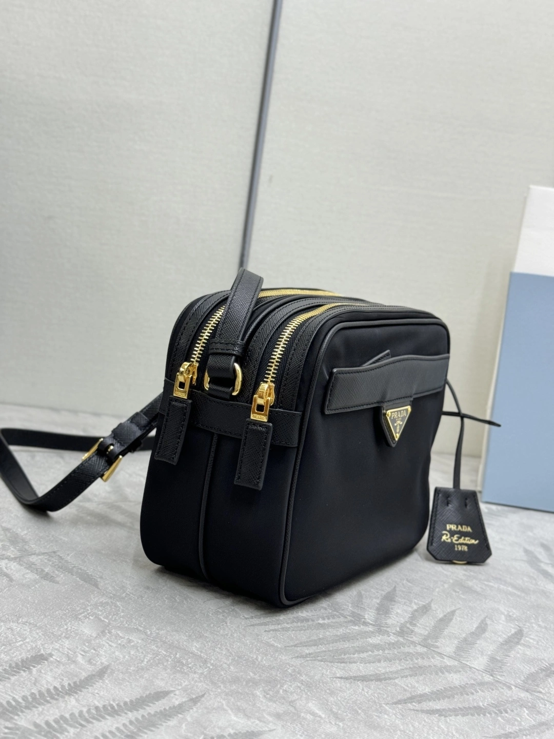 MOMO--Pr141 1BH218_R064_F0002_V_OOO high quality version cowhide item:E-B000K0606