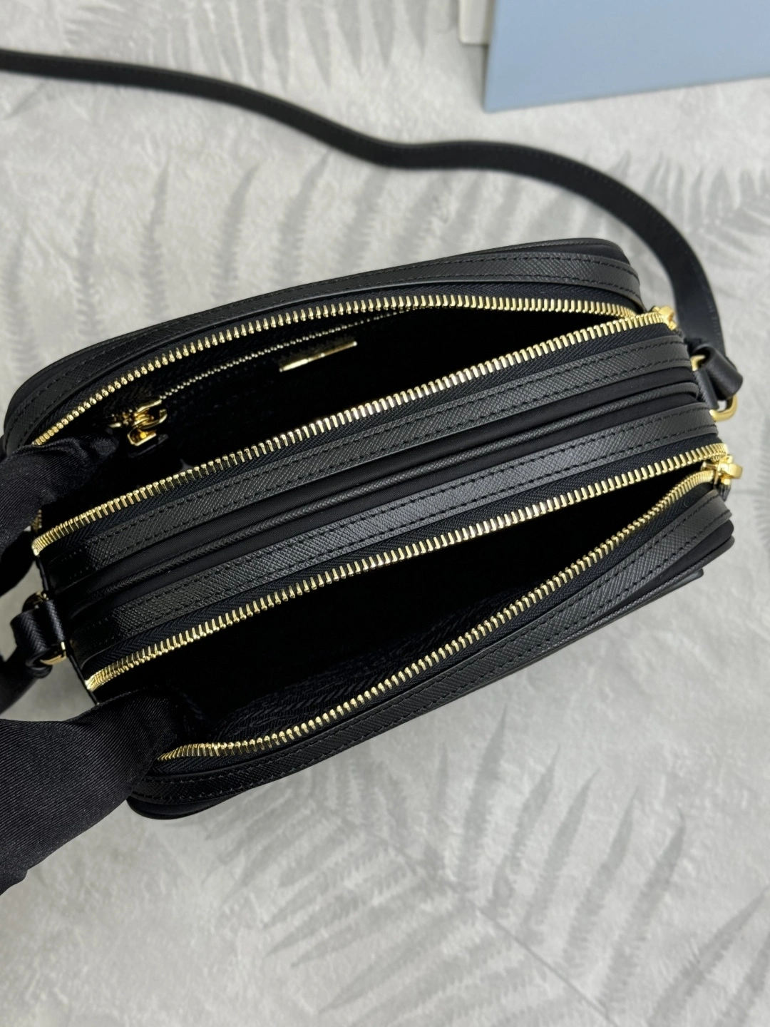 MOMO--Pr141 1BH218_R064_F0002_V_OOO high quality version cowhide item:E-B000K0606