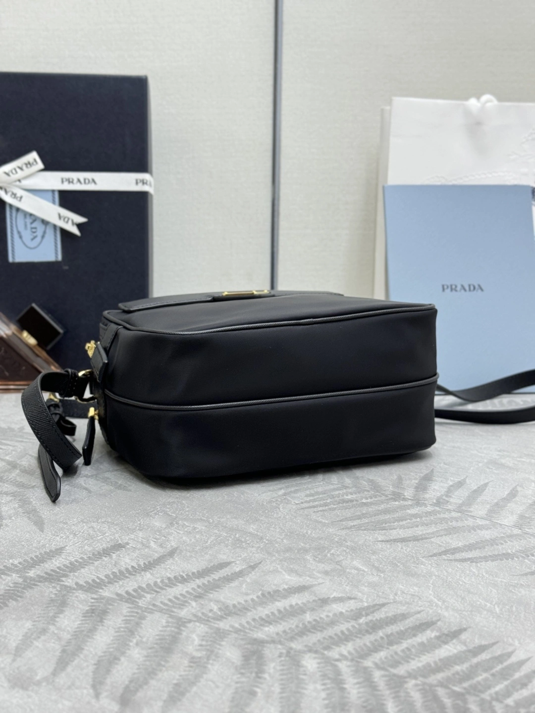 MOMO--Pr141 1BH218_R064_F0002_V_OOO high quality version cowhide item:E-B000K0606
