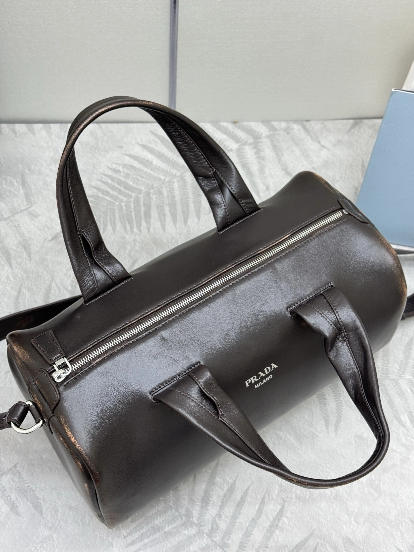 MOMO--Pr141 2VC046_2C75_F0003 high quality version sheepskin item:E-B000K0617