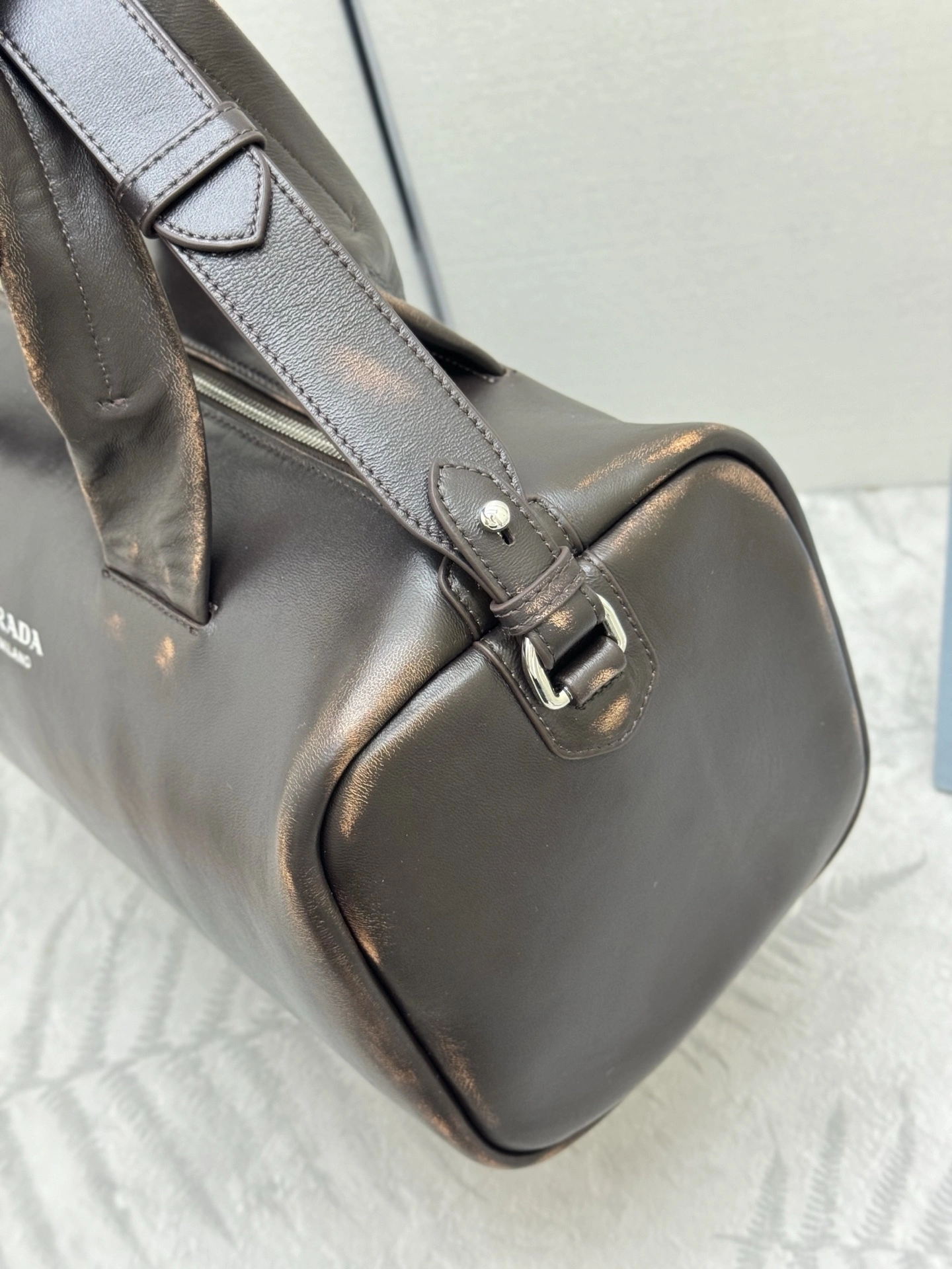 MOMO--Pr141 2VC046_2C75_F0003 high quality version sheepskin item:E-B000K0617