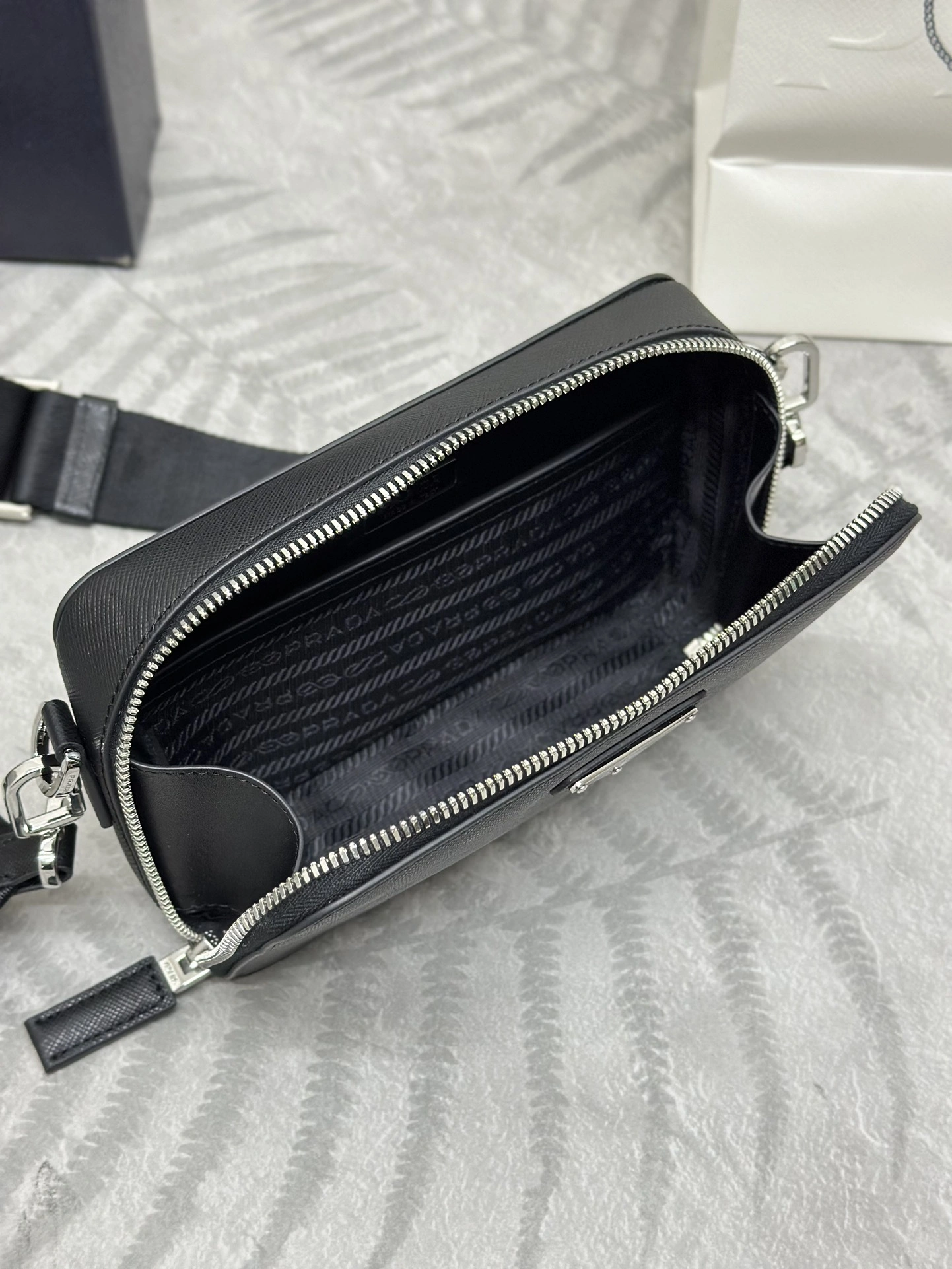 MOMO--Pr141 2VH070-9Z2-F0002-V-EMI high quality version Brique item:E-B000K0611