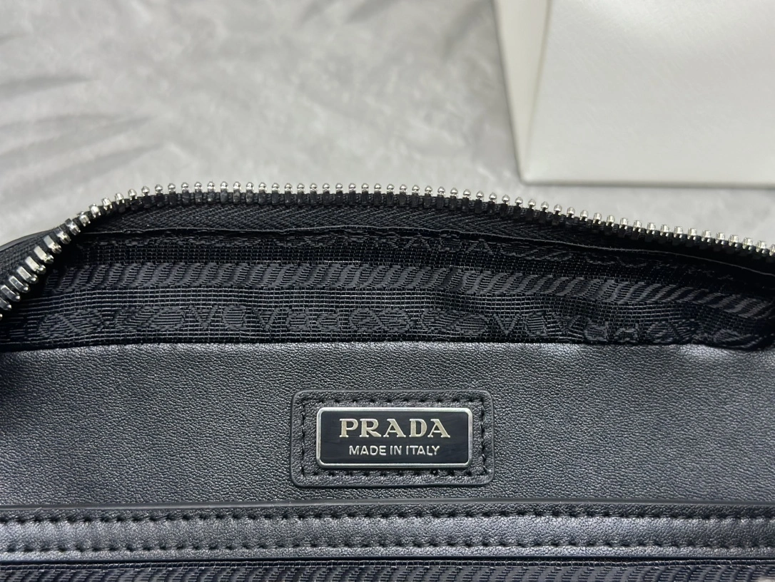 MOMO--Pr141 2VH070-9Z2-F0002-V-EMI high quality version Brique item:E-B000K0611