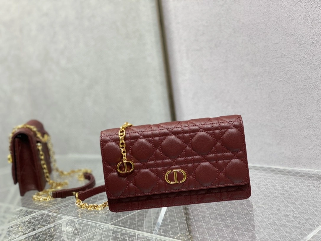 MOMO- S5091UWHC Caro Calfskin item : B-B271M1336