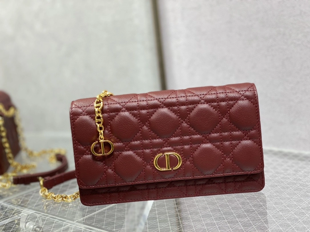 MOMO- S5091UWHC Caro Calfskin item : B-B271M1336