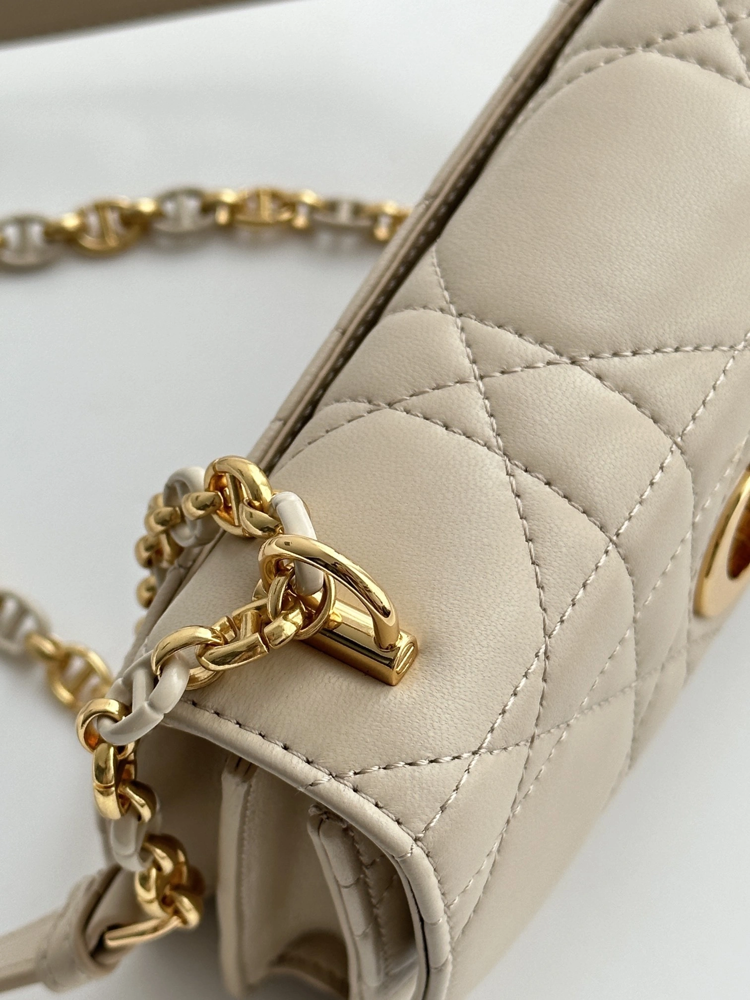MOMO- S5169UDAX-M52U item:D-B000A1578