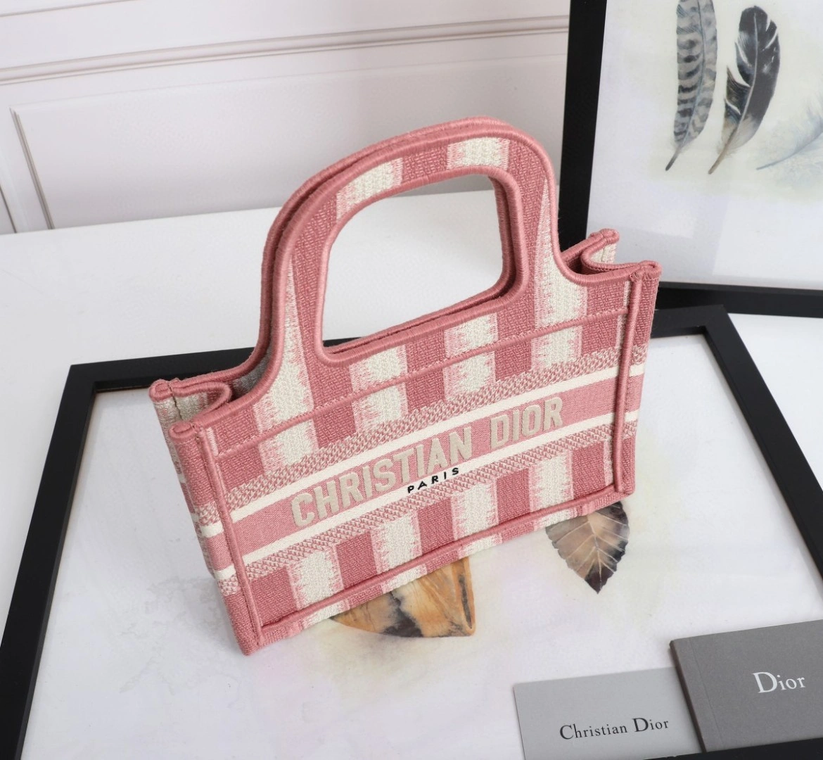 MOMO- S5475ZRFQ ObliqueBook Tote item : B-B00M1403