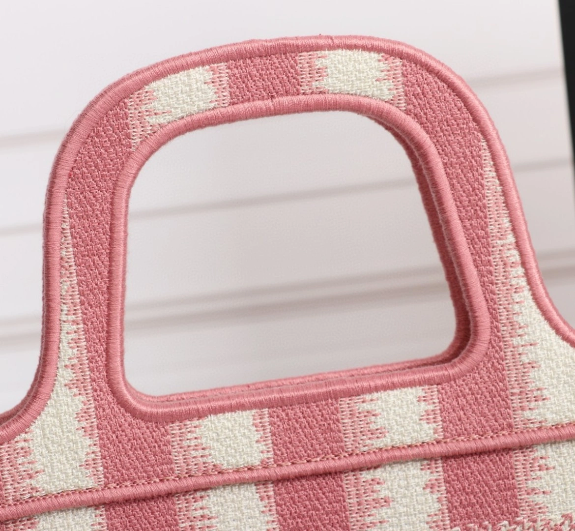 MOMO- S5475ZRFQ ObliqueBook Tote item : B-B00M1403