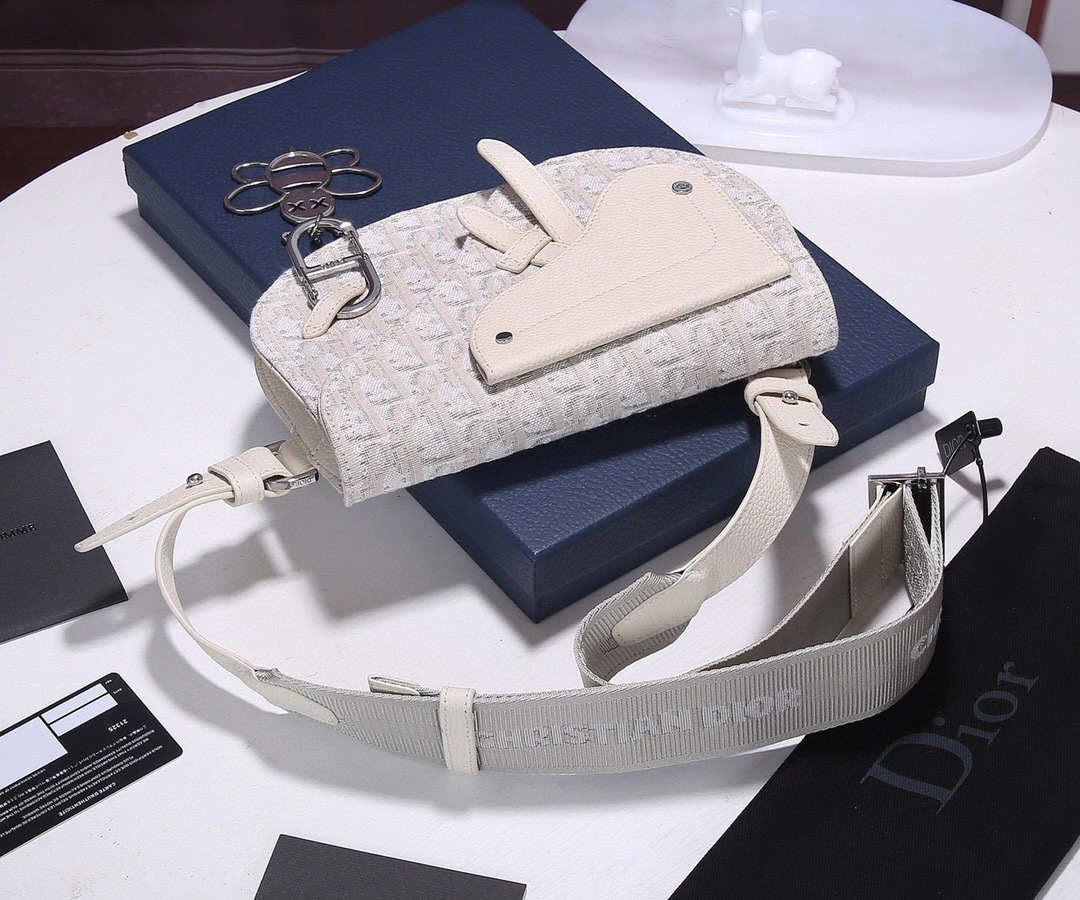 MOMO- SADDLE 1ADPO095YZY_H25E item:A-B063L2568