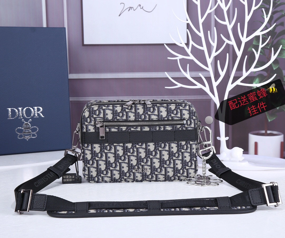 MOMO- SAFARI item:A-B063L2520