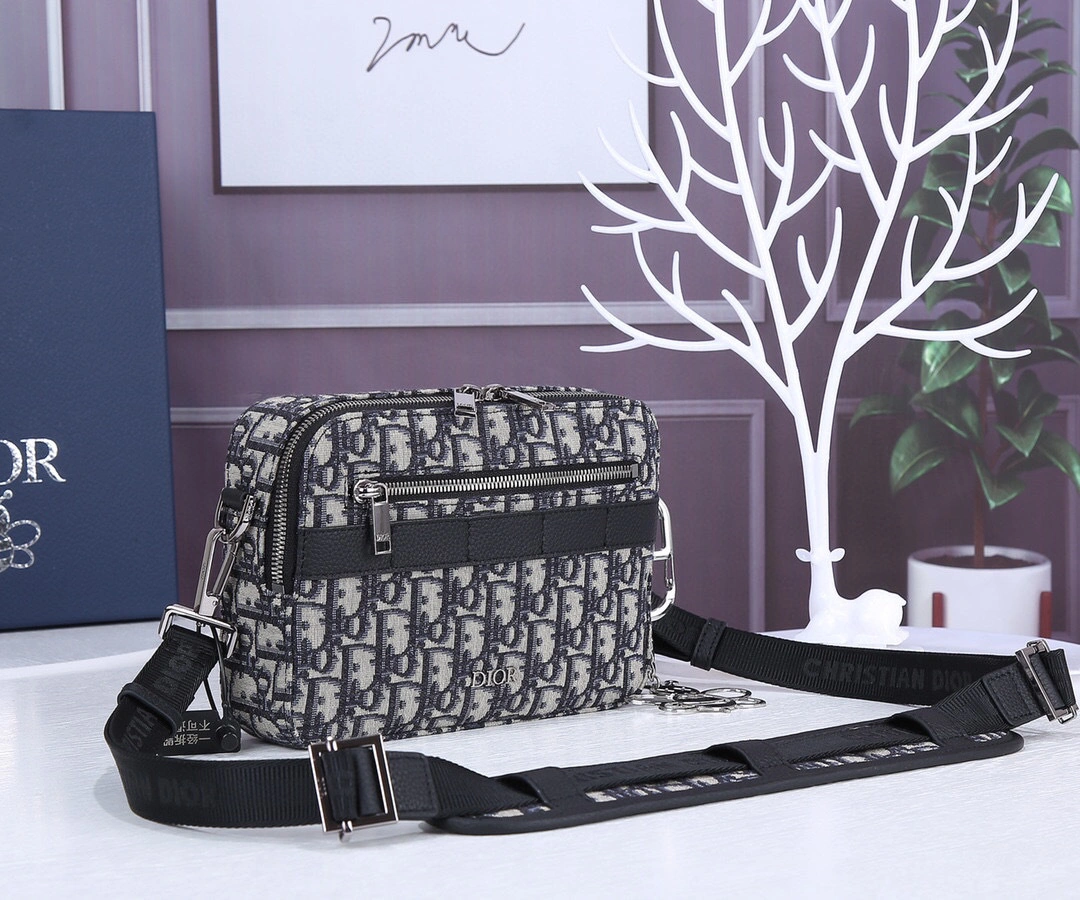MOMO- SAFARI item:A-B063L2520