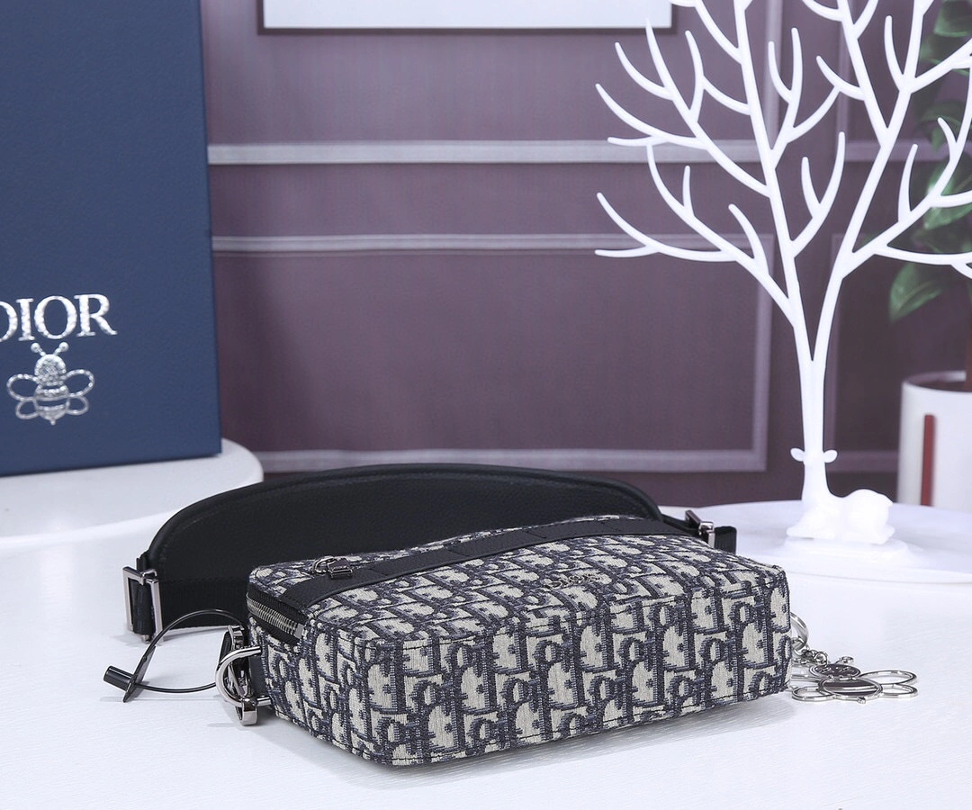 MOMO- SAFARI item:A-B063L2520