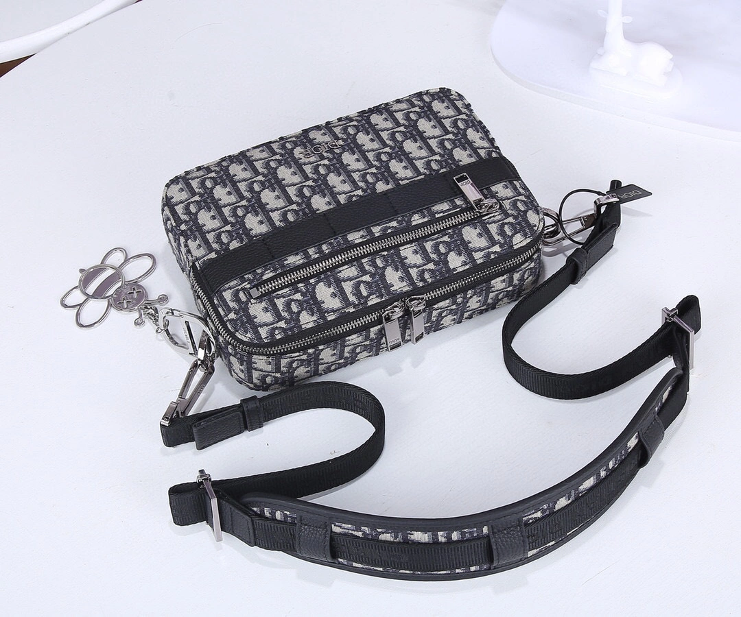 MOMO- SAFARI item:A-B063L2520