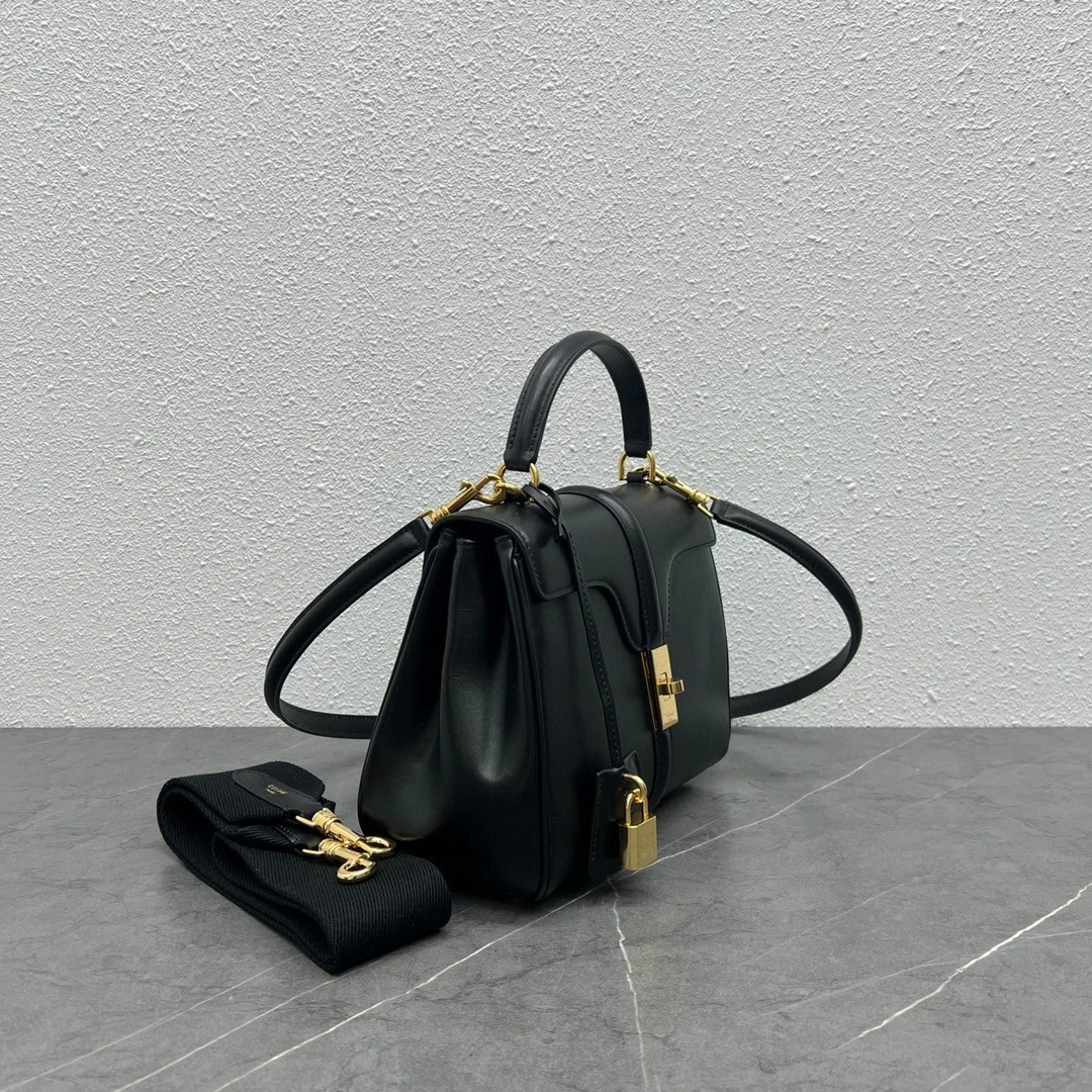 MOMO- STRAP“16” 188003 sheephide item : B-B00C1519