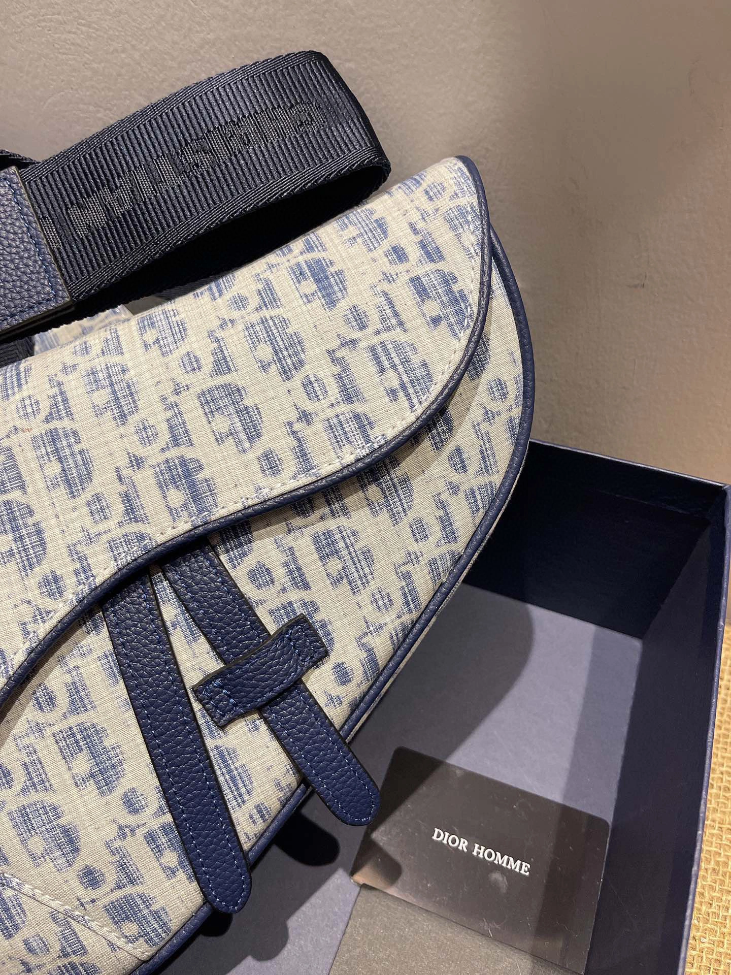 &MOMO- Saddle Bag item: B-B00B45792