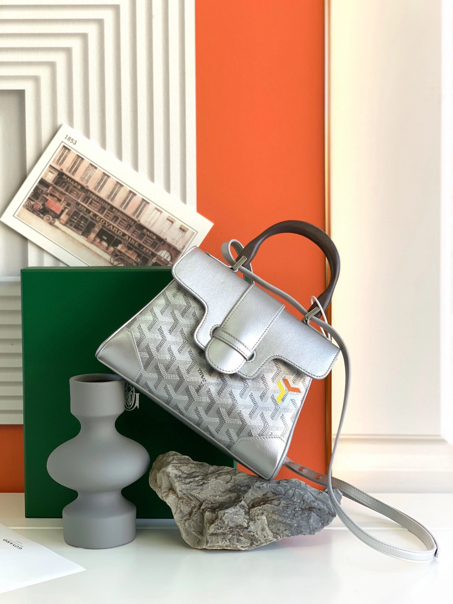 MOMO- Saigon item：B-B563F3012C