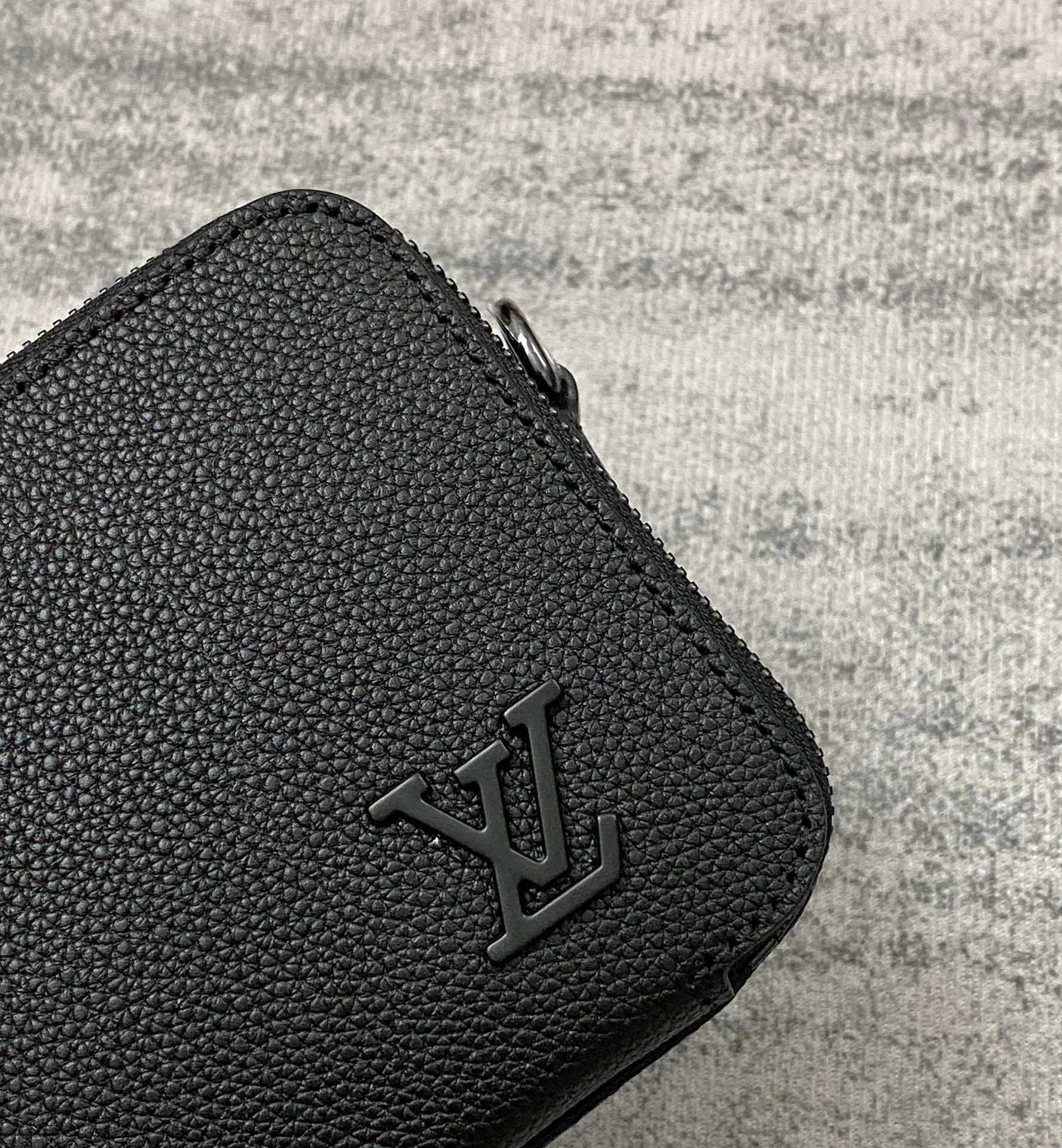 MOMO- Standard quality M59161 Alpha Wearable cowhide item：C-B000D0508C