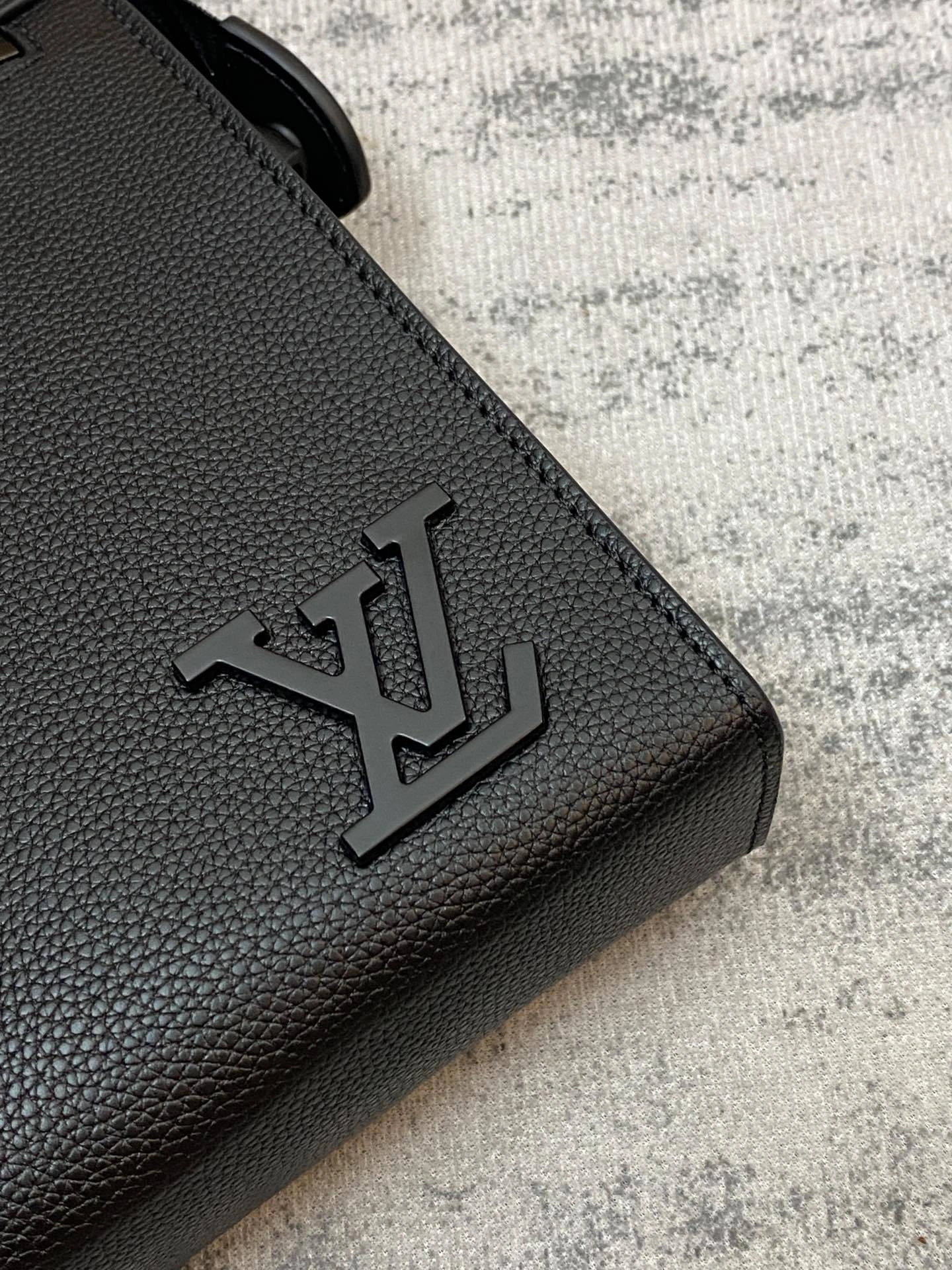 &MOMO- Standard quality M59329 Messenger Voyage item：C-B000D0507C