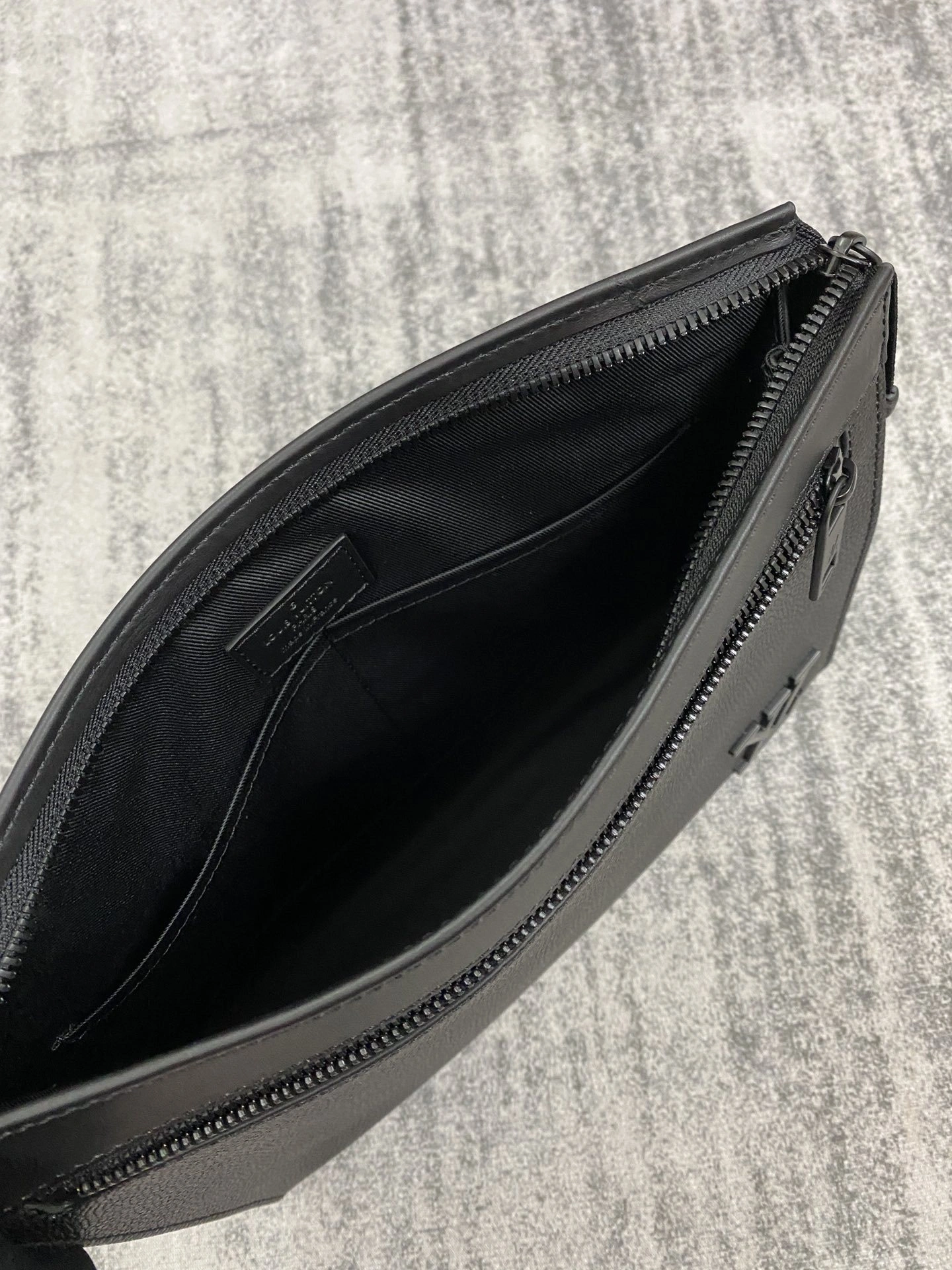 &MOMO- Standard quality M59329 Messenger Voyage item：C-B000D0507C