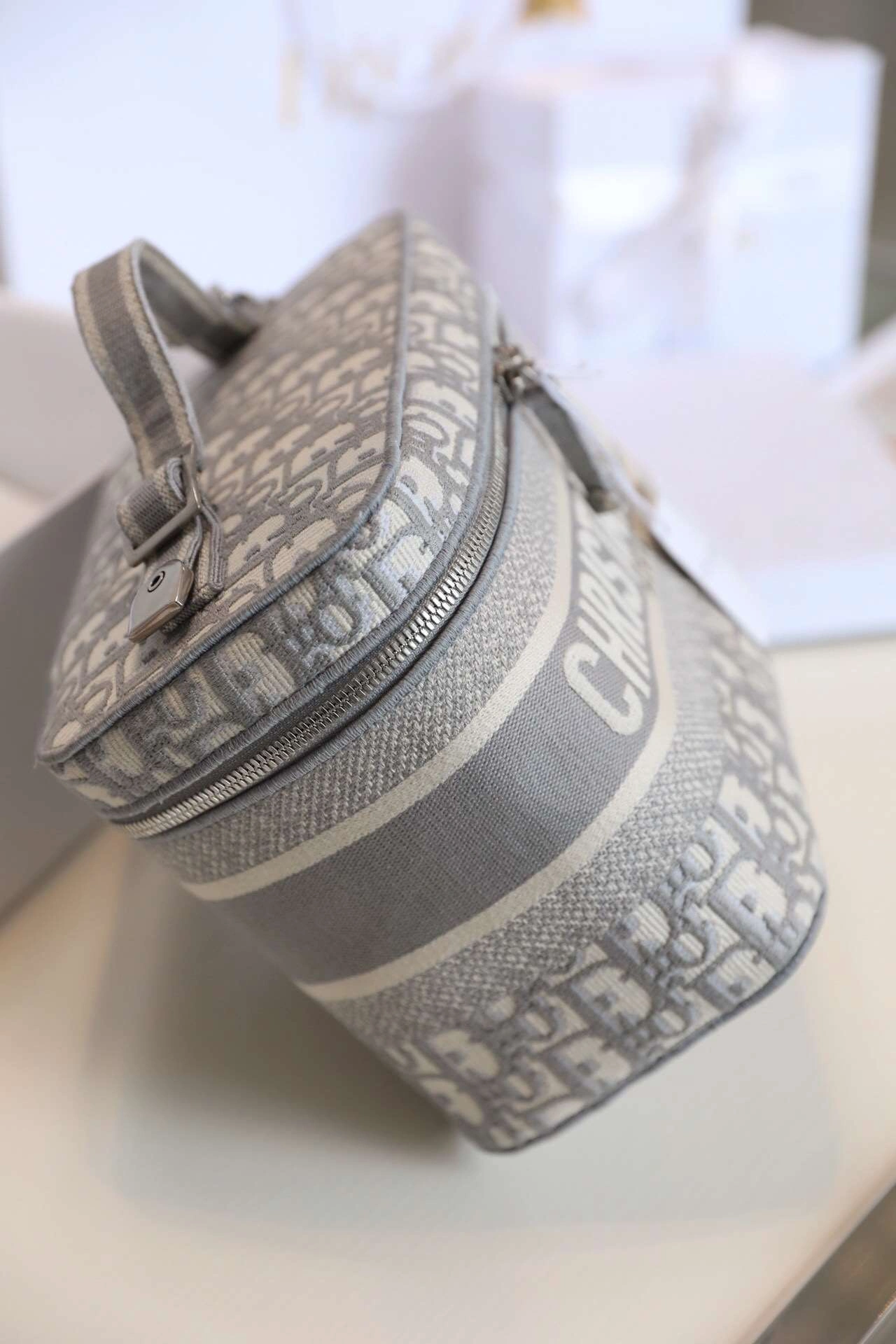 MOMO--TRAVEL Multiple colors ，item : M173B98C0703-2
