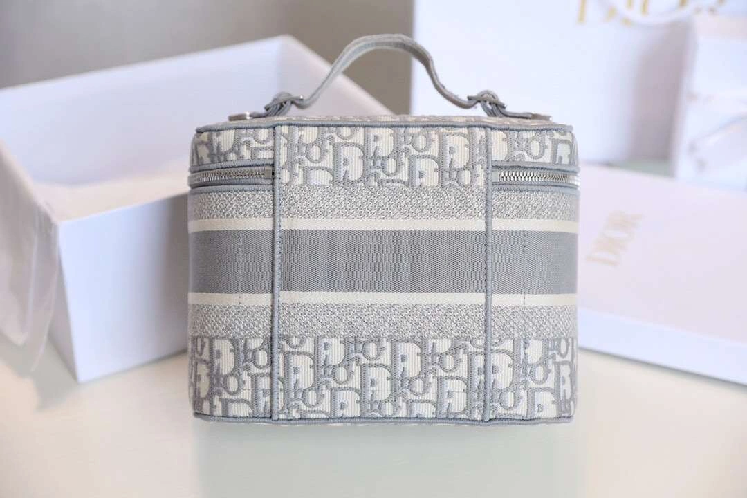 MOMO--TRAVEL Multiple colors ，item : M173B98C0703-2
