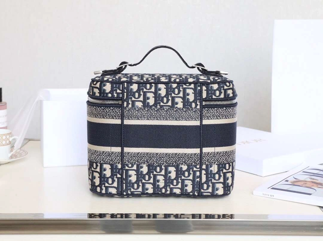 MOMO--TRAVEL Multiple colors ，item : M173B98C0703-2