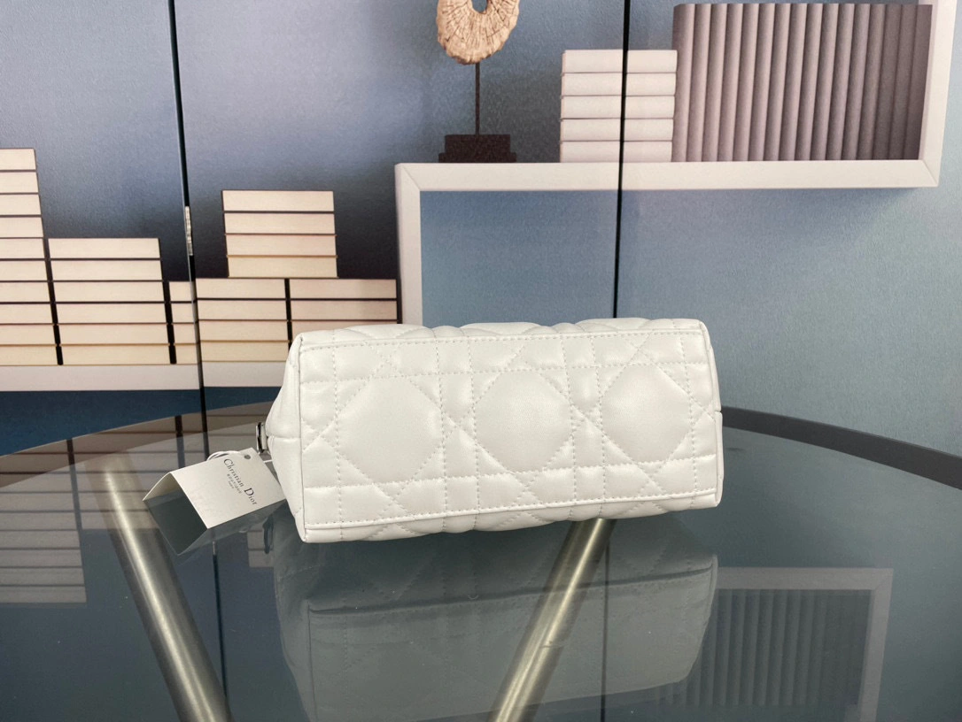 MOMO- TRAVEL NOMAD M554 item:B-B225J1325