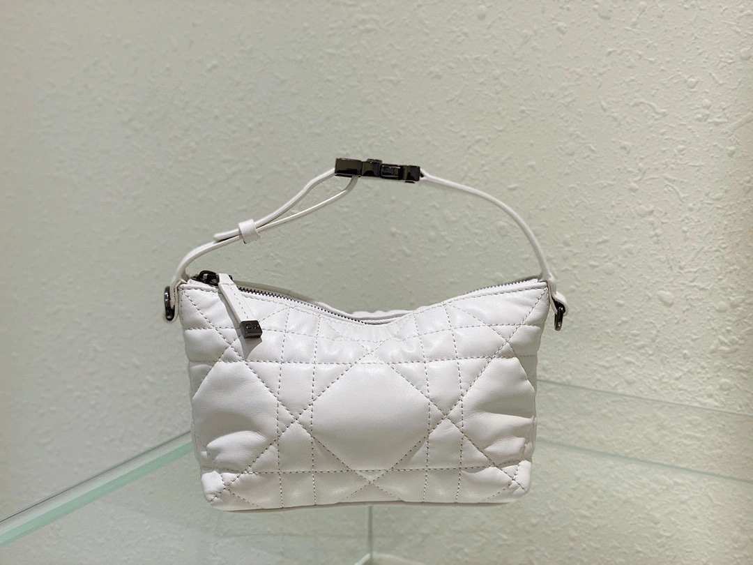 MOMO- Travel Nomad S5553BMIG-M030 item:B-B063J1321