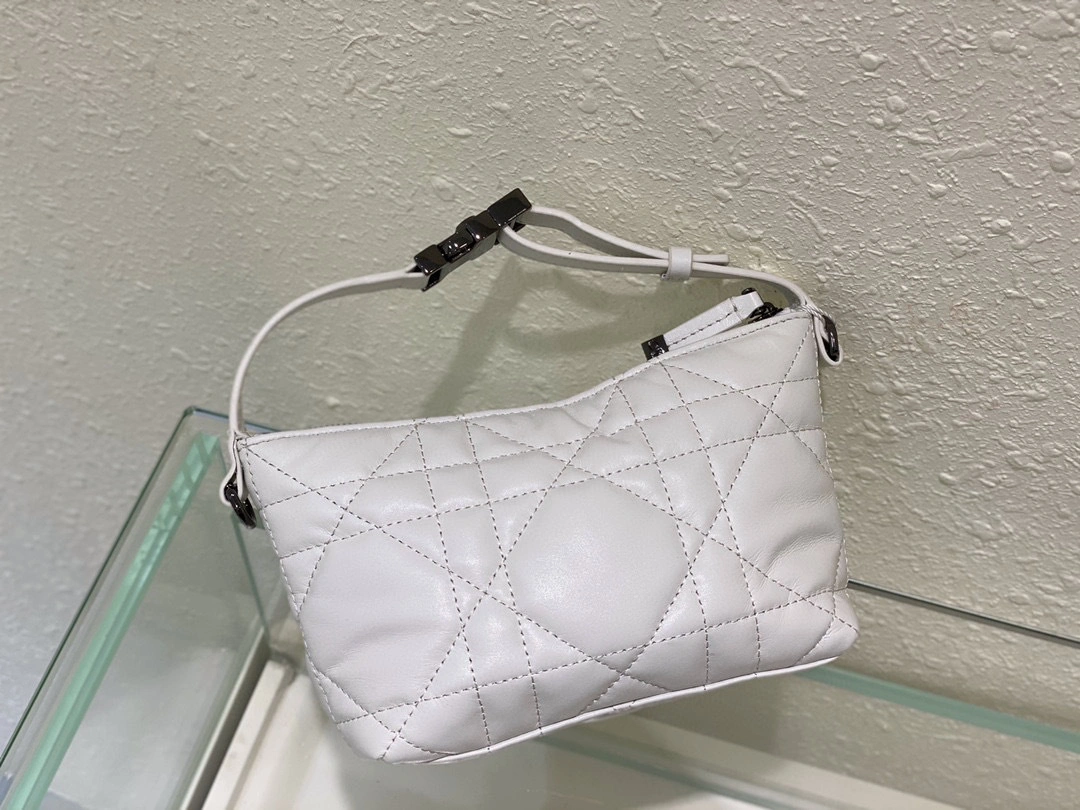 MOMO- Travel Nomad S5553BMIG-M030 item:B-B063J1321