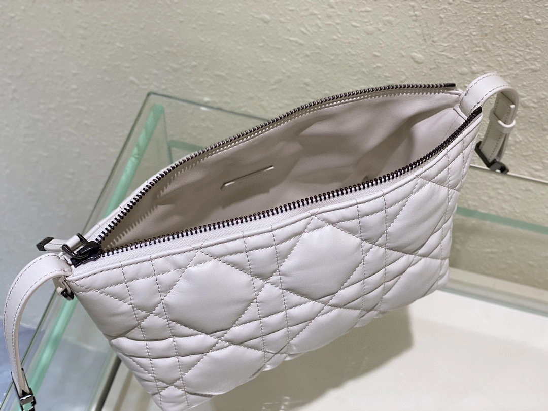 MOMO- Travel Nomad S5554BMIG-M030 item:B-B063J1322