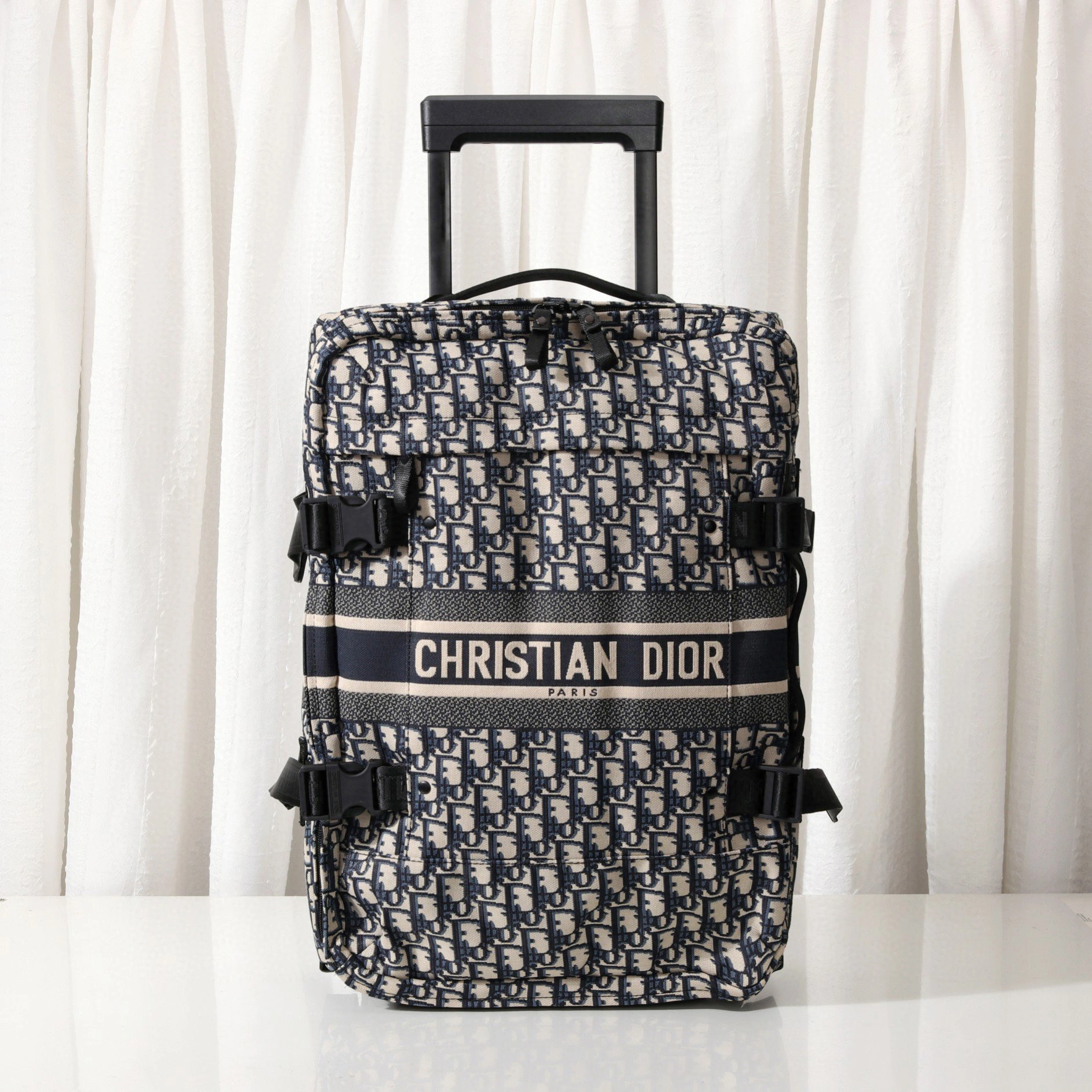 MOMO--Travel item : 180B95E3042