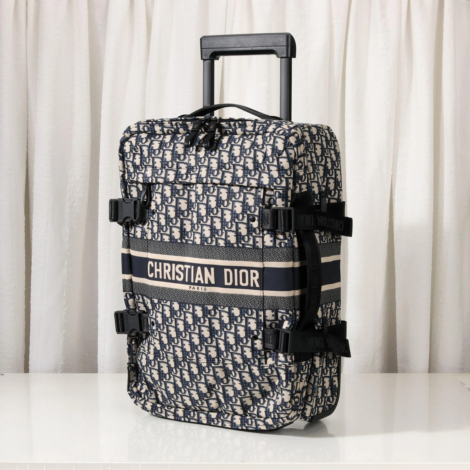 MOMO--Travel item : 180B95E3042